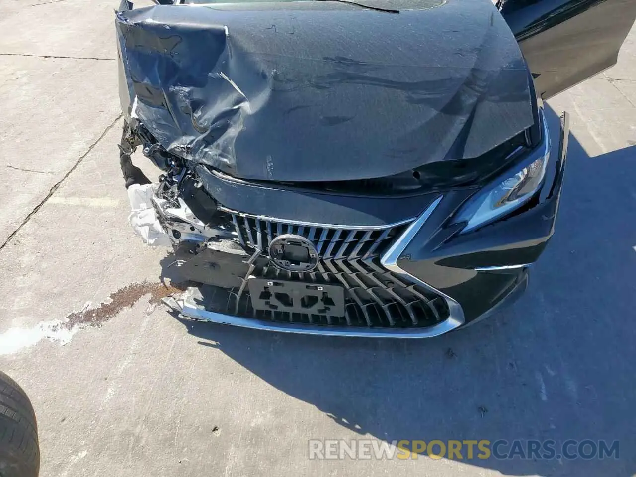 12 fotografías del automóvil dañado 58ADZ1B1XRU172999 LEXUS ES350 2024