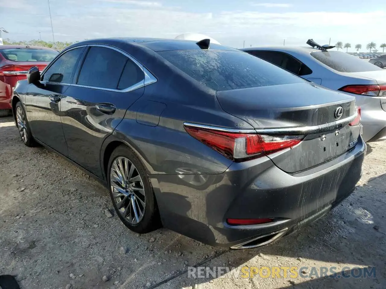 2 fotografías del automóvil dañado 58AEZ1B13RU180415 LEXUS ES350 2024