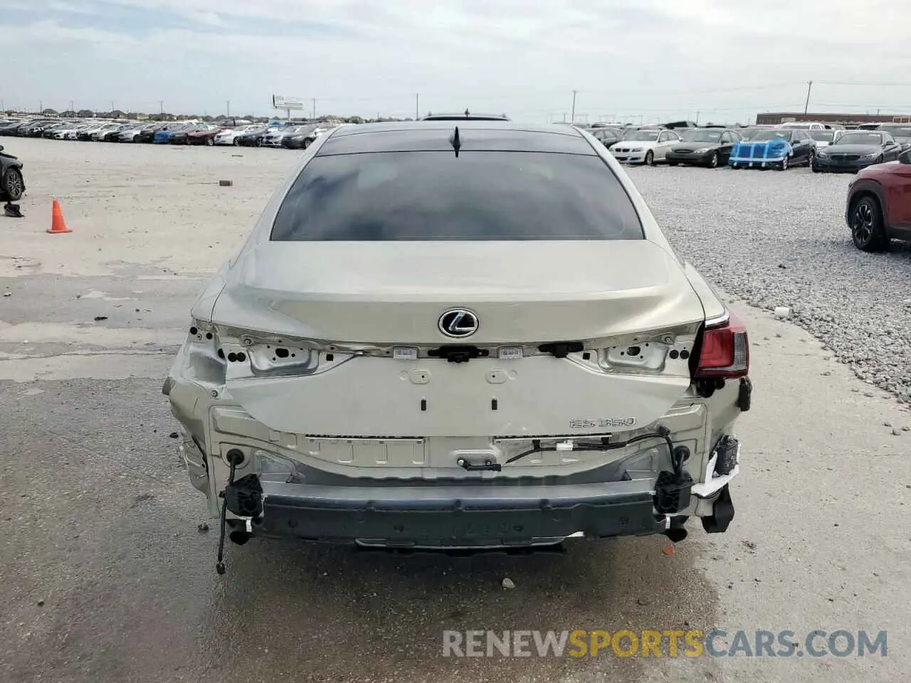 6 fotografías del automóvil dañado 58ADZ1B17SU186638 LEXUS ES350 2025