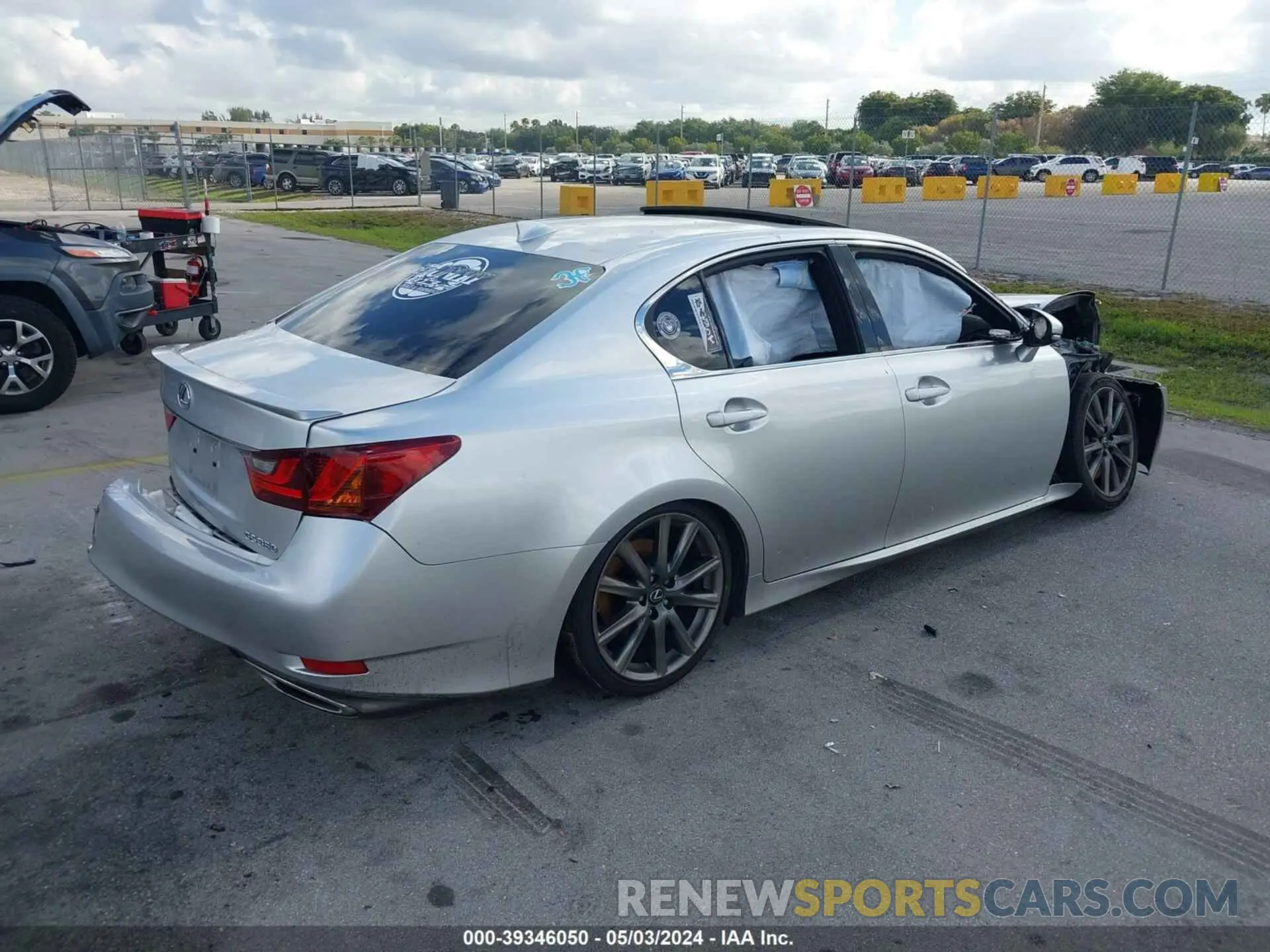 4 fotografías del automóvil dañado JTHBE1BL5FA010886 LEXUS GS 350 2015