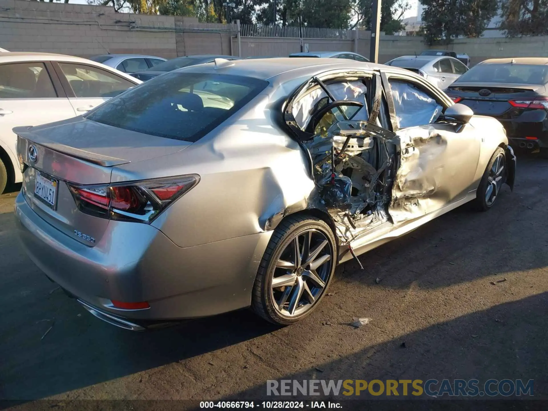 4 fotografías del automóvil dañado JTHEZ1BL0LA019296 LEXUS GS 350 2020