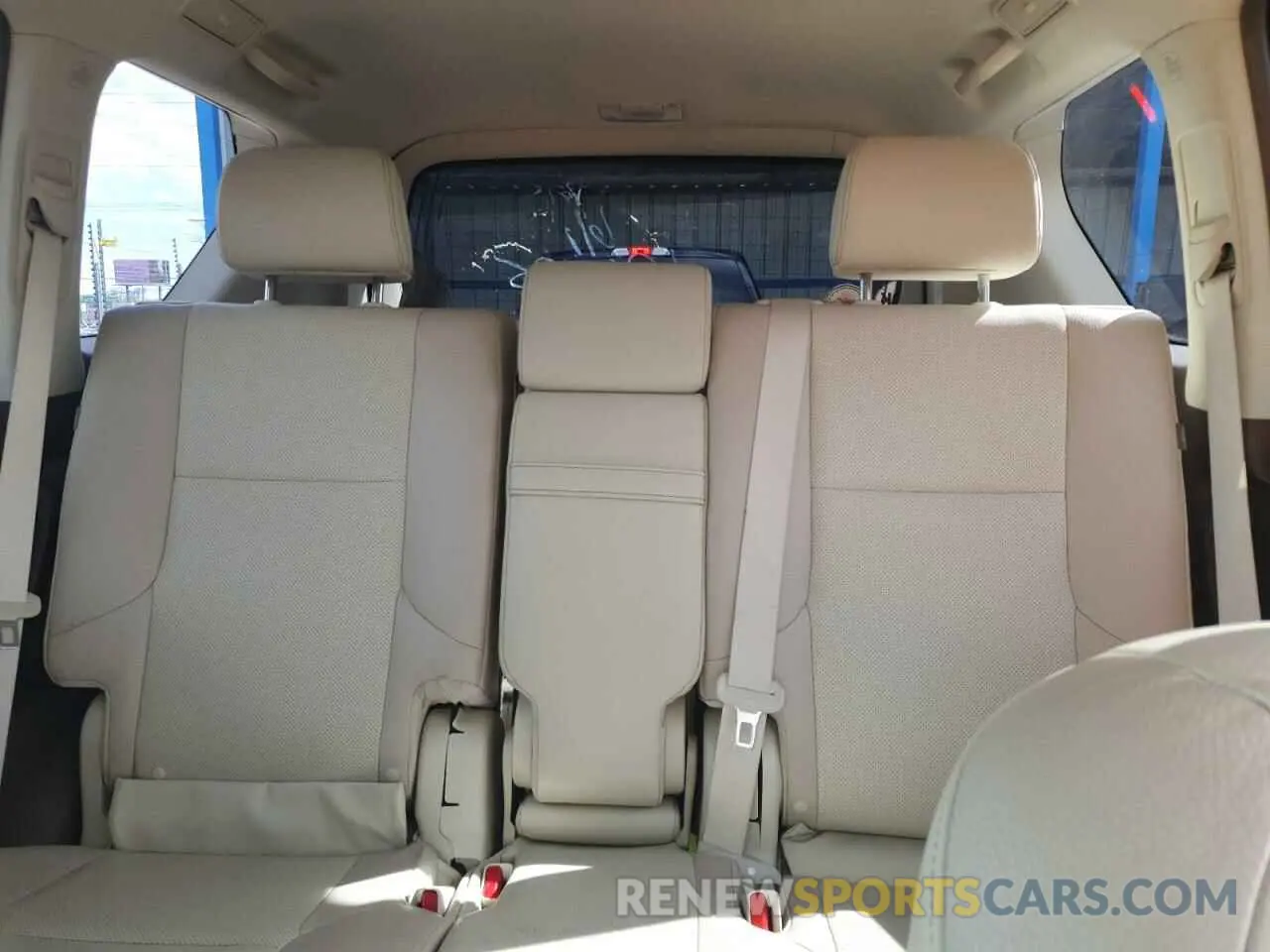 10 fotografías del automóvil dañado JTJBM7FX0K5219876 LEXUS GX 2019