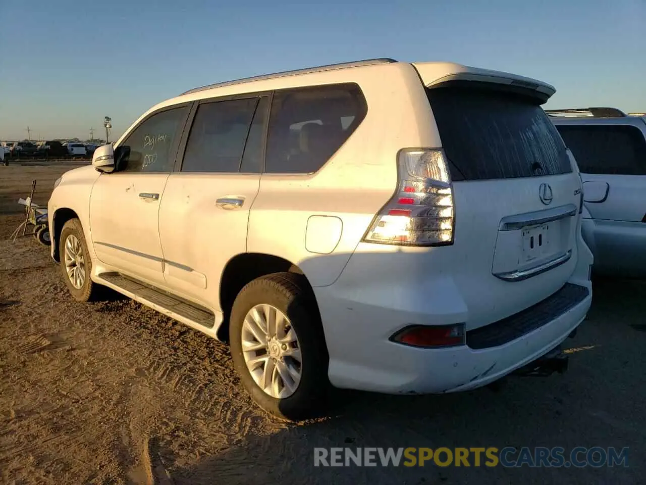 3 fotografías del automóvil dañado JTJBM7FX4K5215264 LEXUS GX 2019