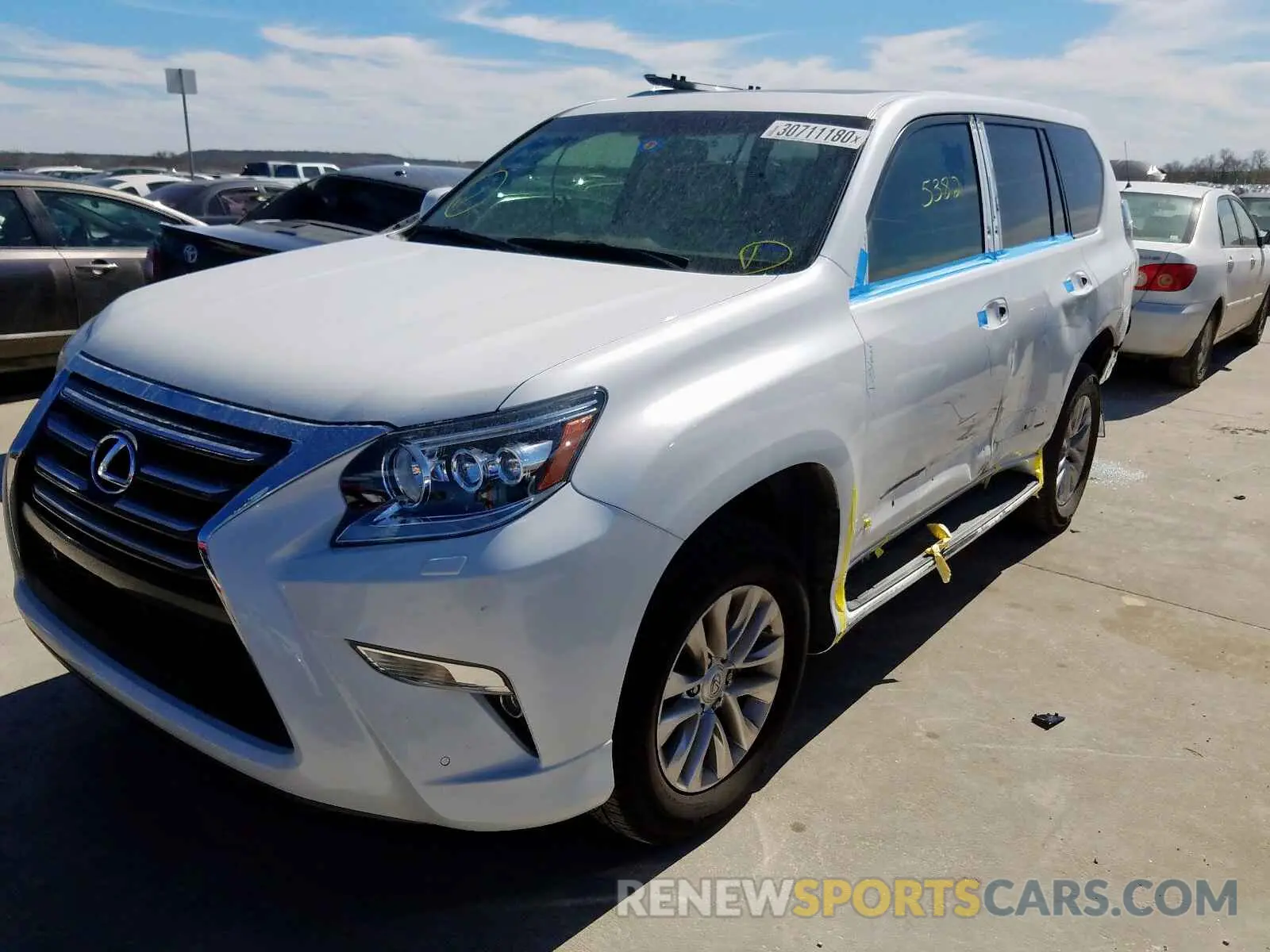 2 fotografías del automóvil dañado JTJBM7FX9K5234375 LEXUS GX 2019