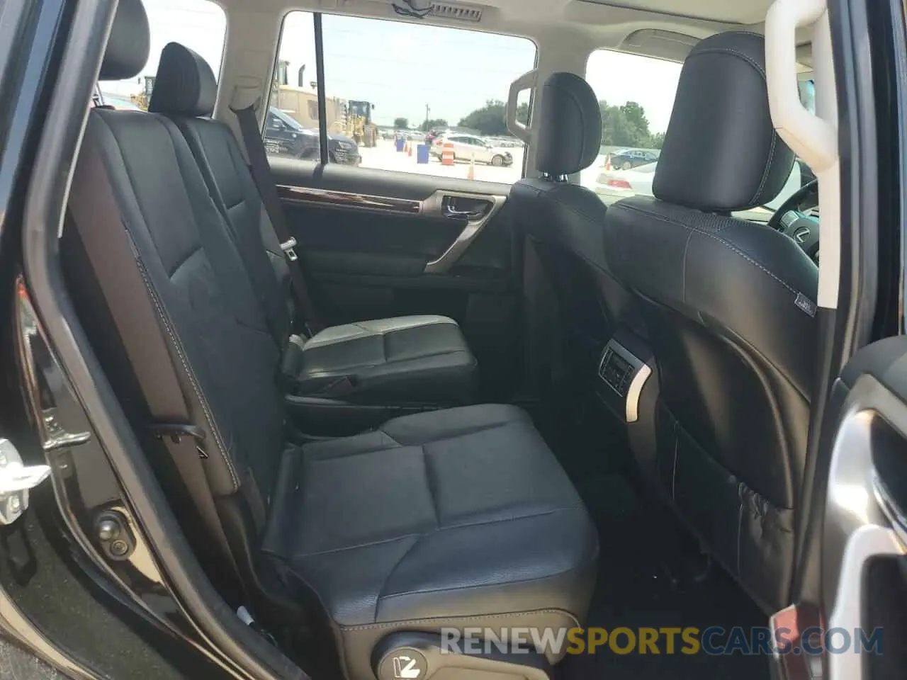 11 fotografías del automóvil dañado JTJBM7FX9K5234831 LEXUS GX 2019