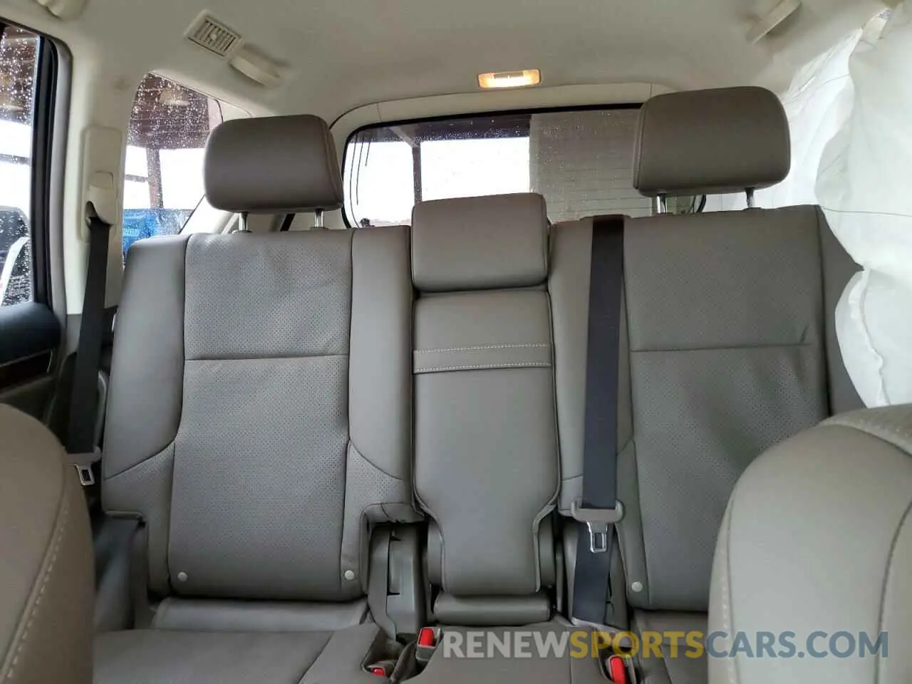 10 fotografías del automóvil dañado JTJJM7FXXK5228385 LEXUS GX 2019