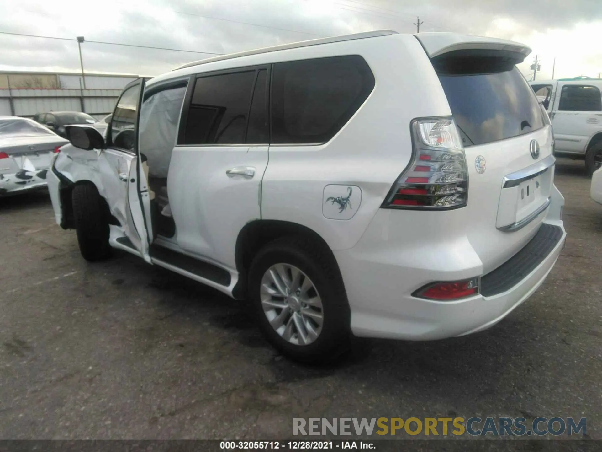 3 fotografías del automóvil dañado JTJAM7BX6M5280511 LEXUS GX 2021