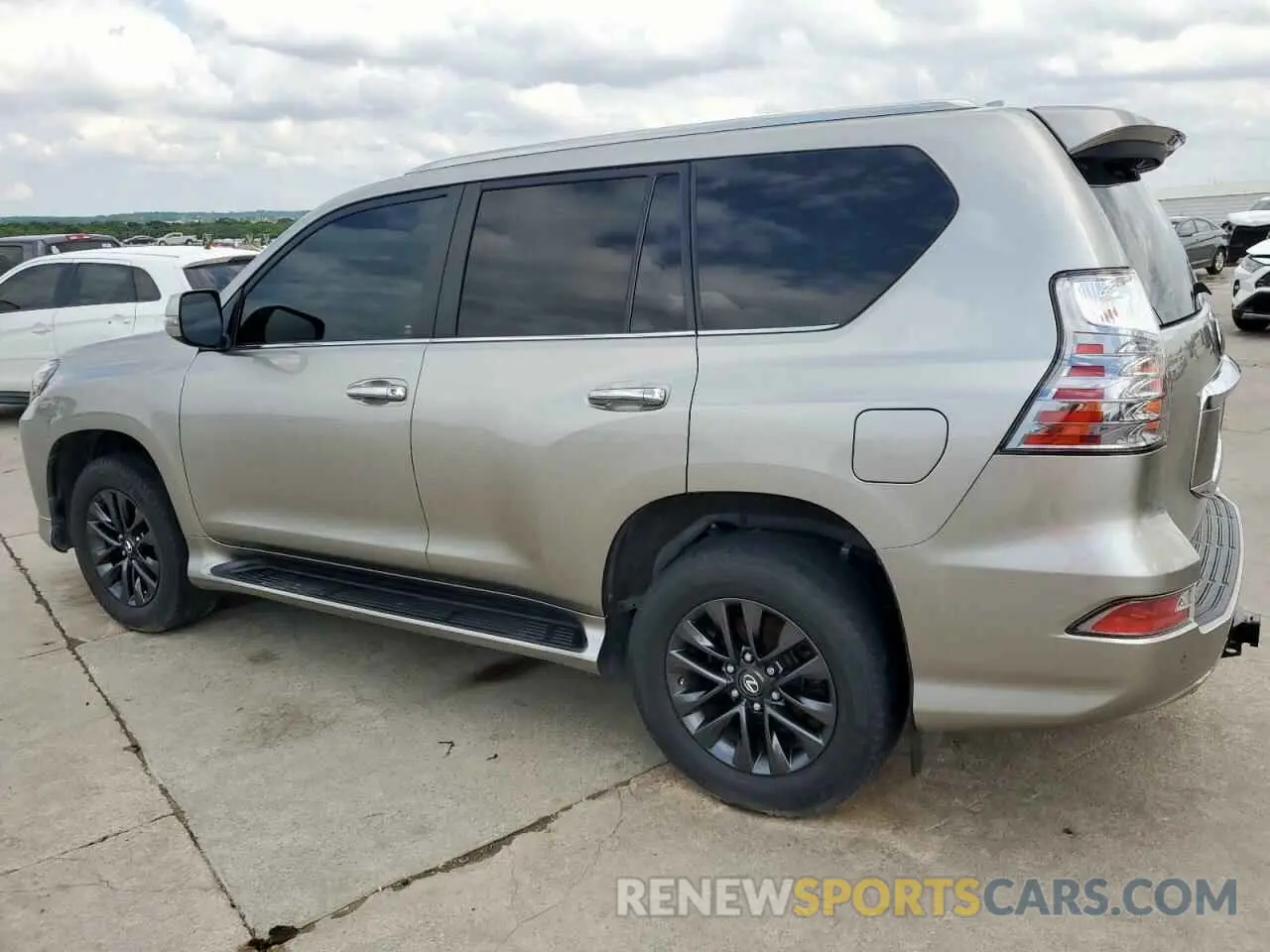 2 fotografías del automóvil dañado JTJAM7BX7M5273129 LEXUS GX 2021