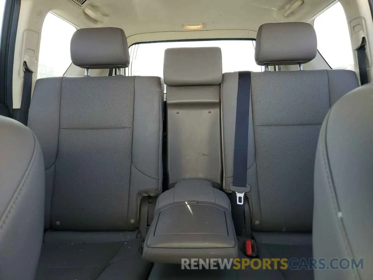 10 fotografías del automóvil dañado JTJAM7BX9M5272015 LEXUS GX 2021