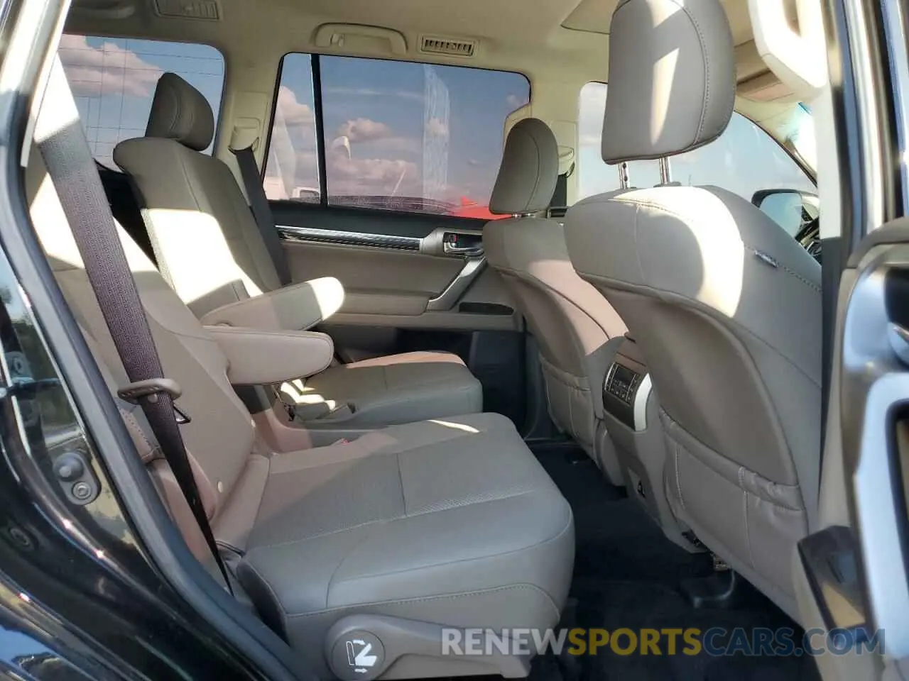 11 fotografías del automóvil dañado JTJAM7BX9M5298095 LEXUS GX 2021