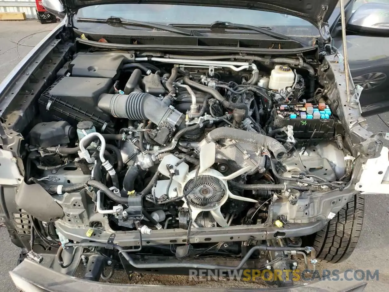12 fotografías del automóvil dañado JTJBM7BX5M5272419 LEXUS GX 2021