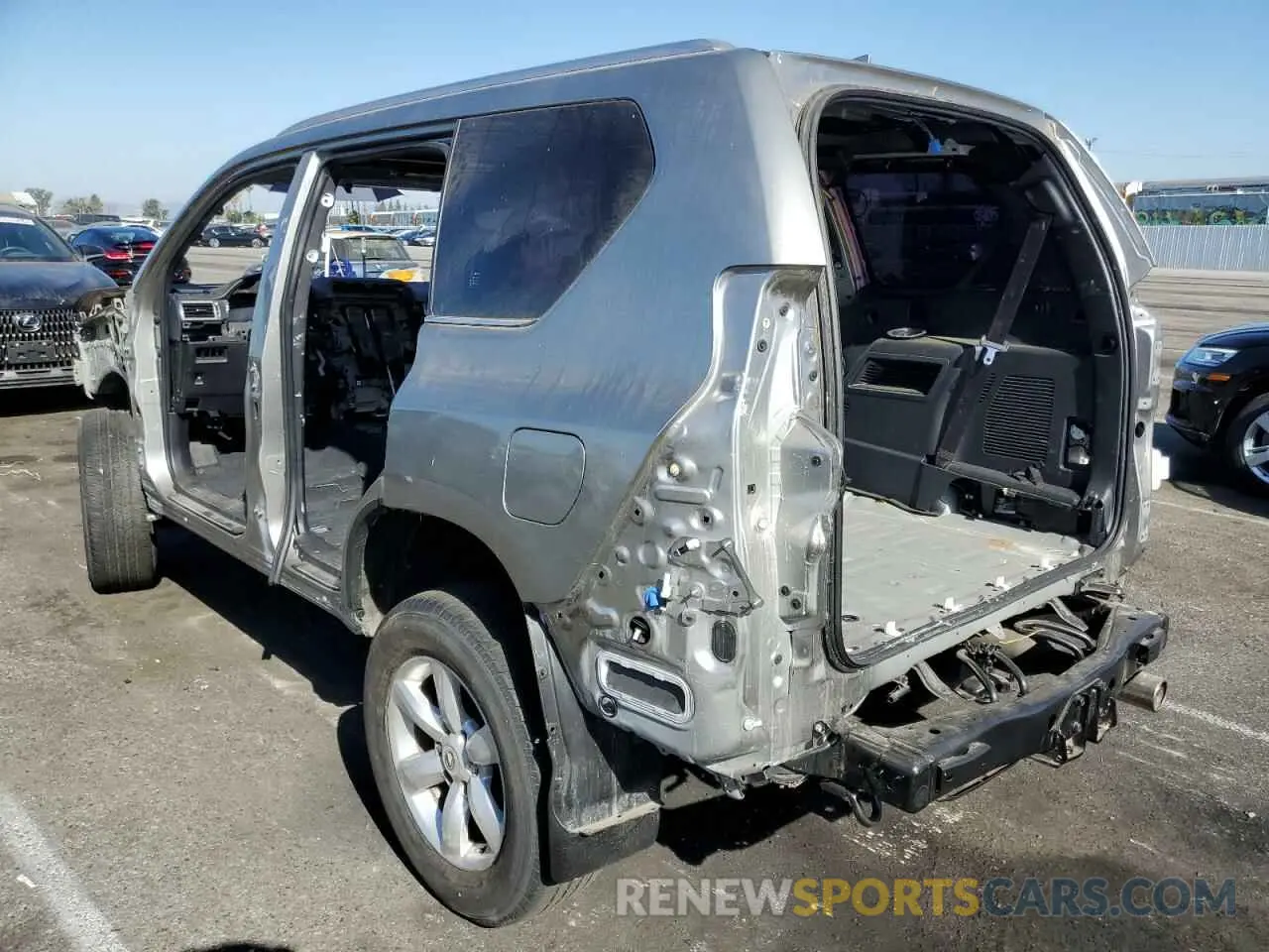 2 fotografías del automóvil dañado JTJAM7BX3N5322442 LEXUS GX 2022