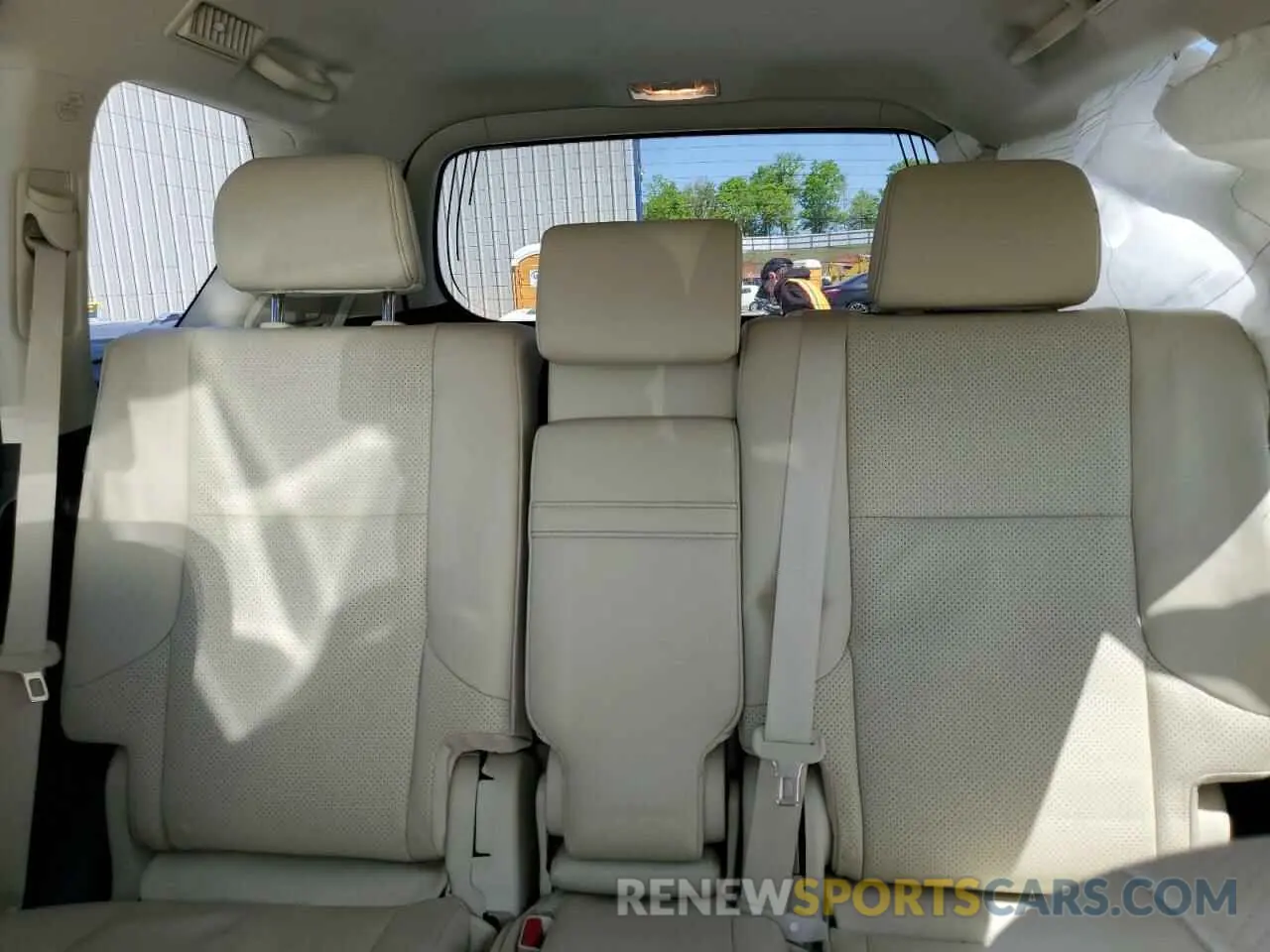 10 fotografías del automóvil dañado JTJGM7BX0N5322988 LEXUS GX 2022