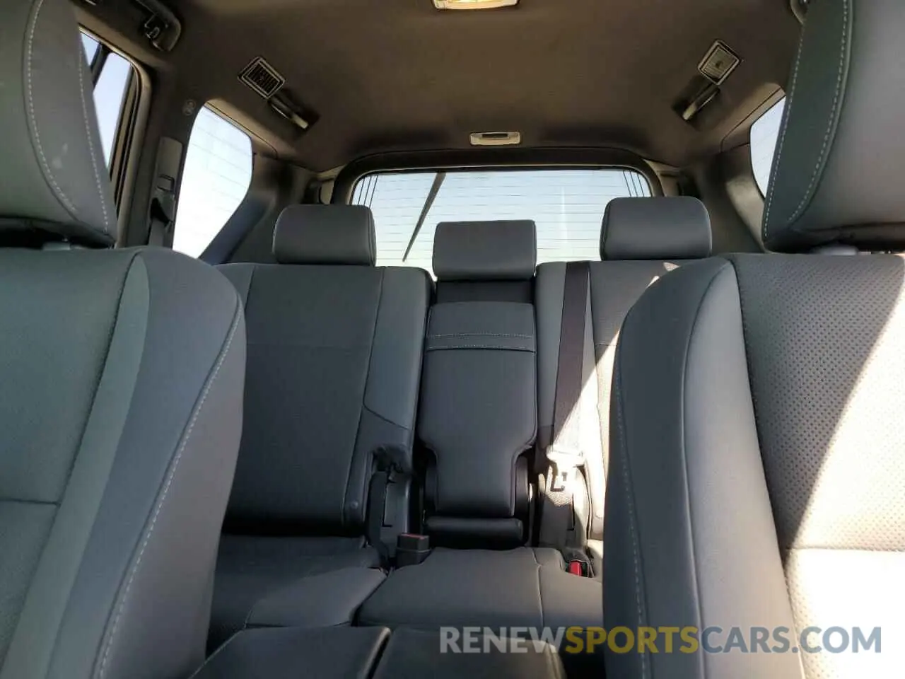 10 fotografías del automóvil dañado JTJKM7BX6N5308541 LEXUS GX 2022