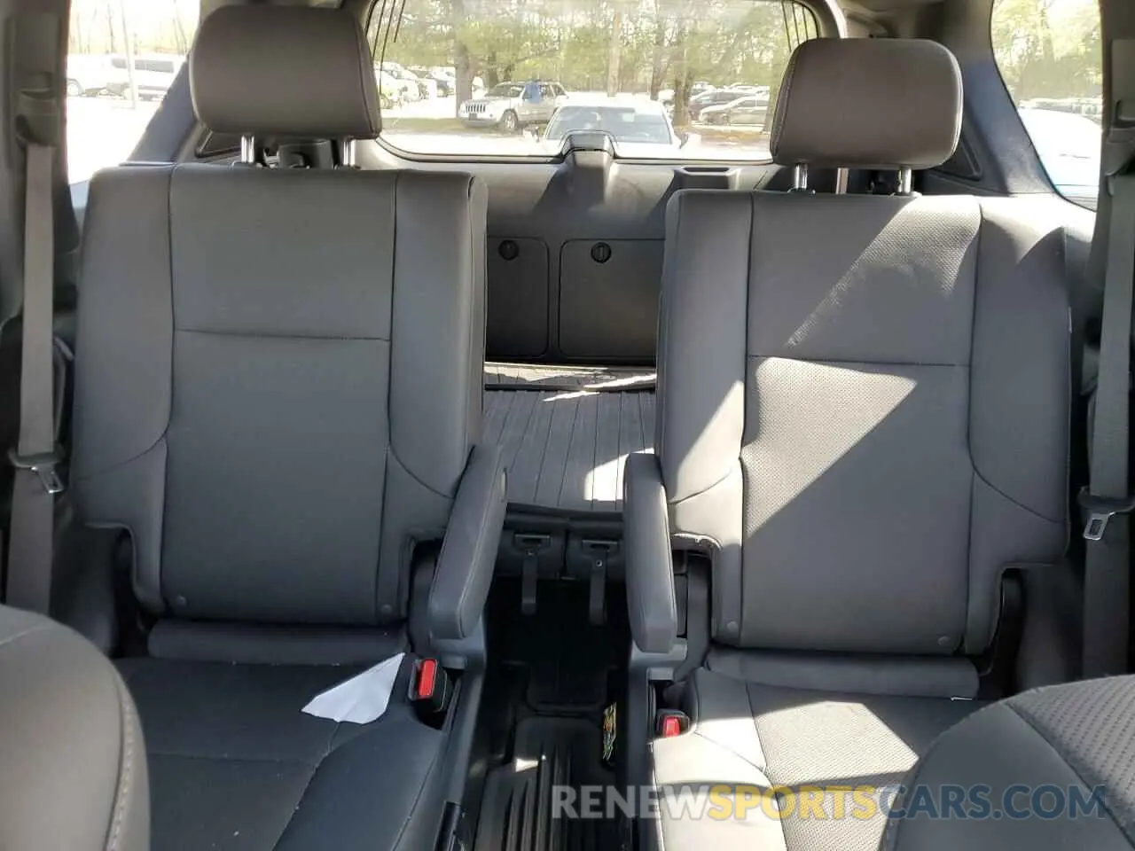 10 fotografías del automóvil dañado JTJAM7BX1P5339002 LEXUS GX 2023