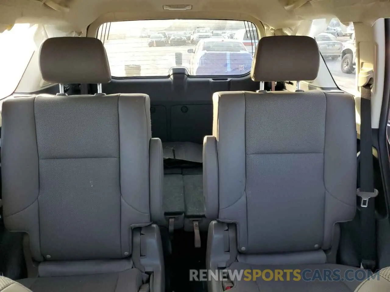 10 fotografías del automóvil dañado JTJAM7BX5P5342078 LEXUS GX 2023