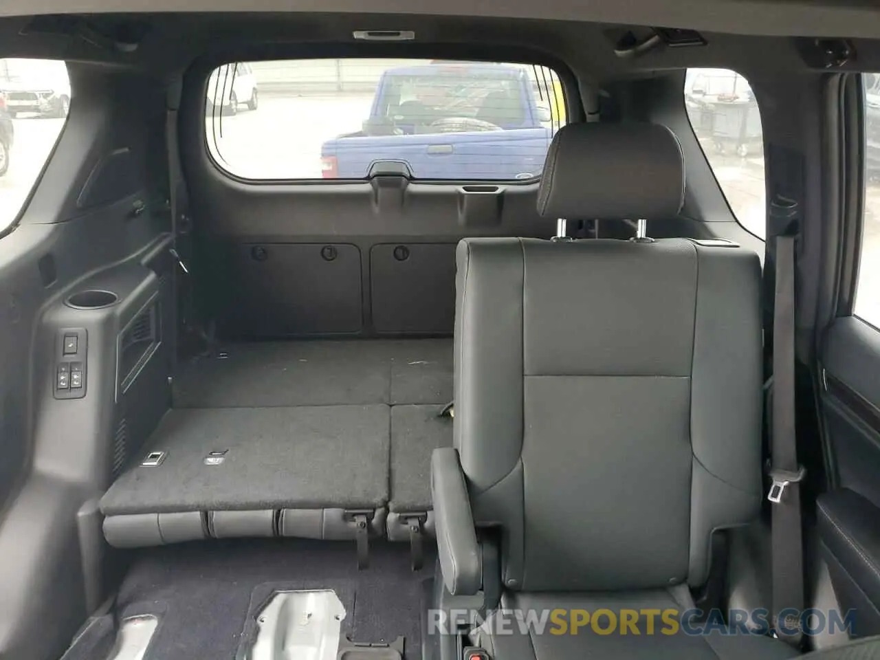 10 fotografías del automóvil dañado JTJAM7BX6P5344695 LEXUS GX 2023