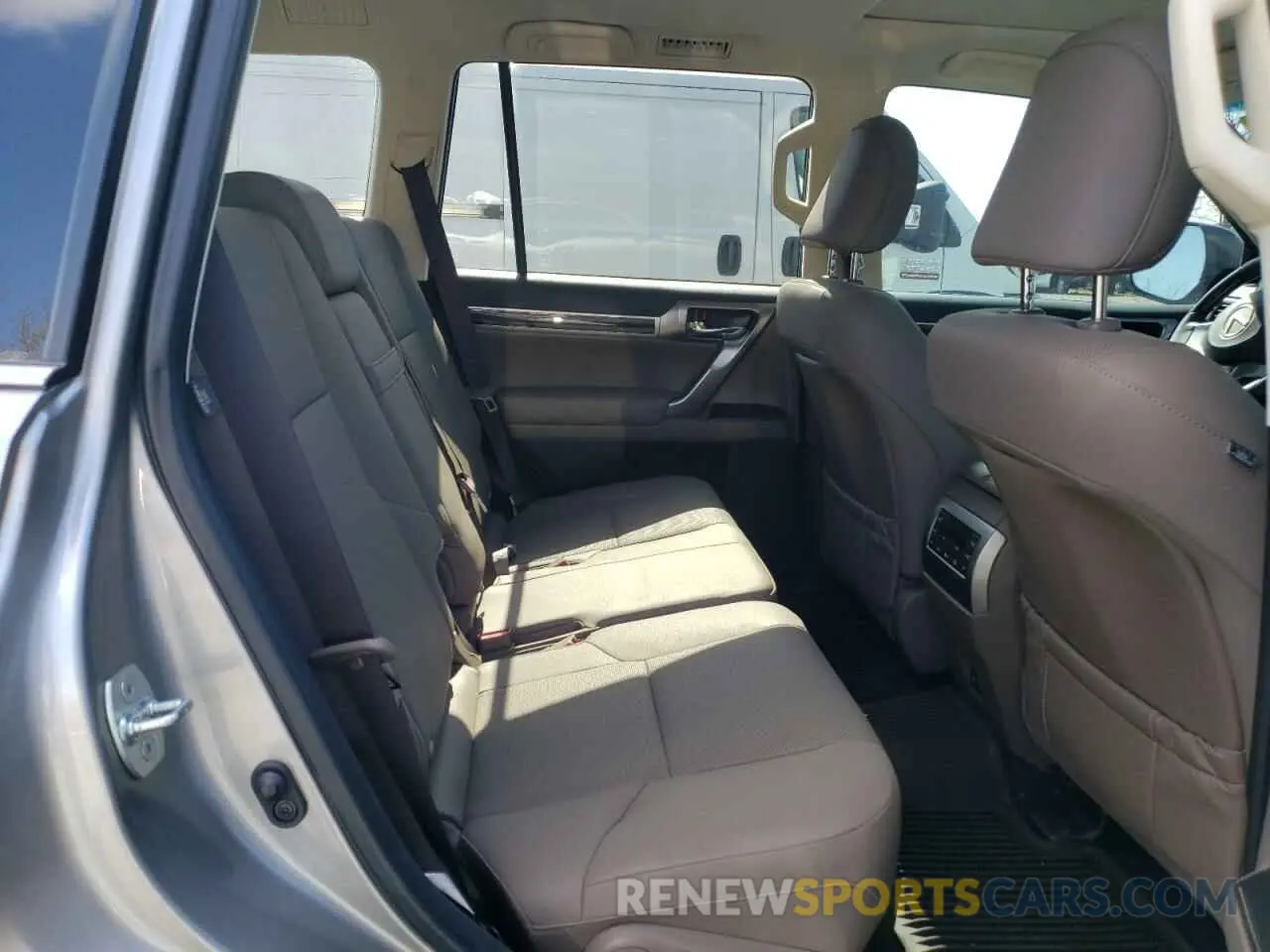 10 fotografías del automóvil dañado JTJAM7BX7P5374420 LEXUS GX 2023