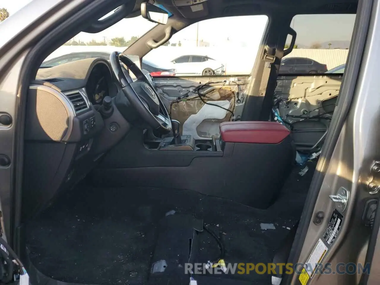 7 fotografías del automóvil dañado JTJAM7BX8P5362681 LEXUS GX 2023