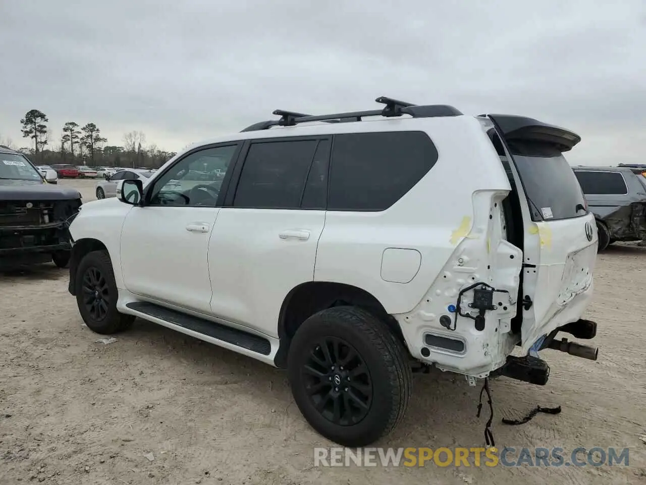 2 fotografías del automóvil dañado JTJSM7BX5P5344983 LEXUS GX 2023