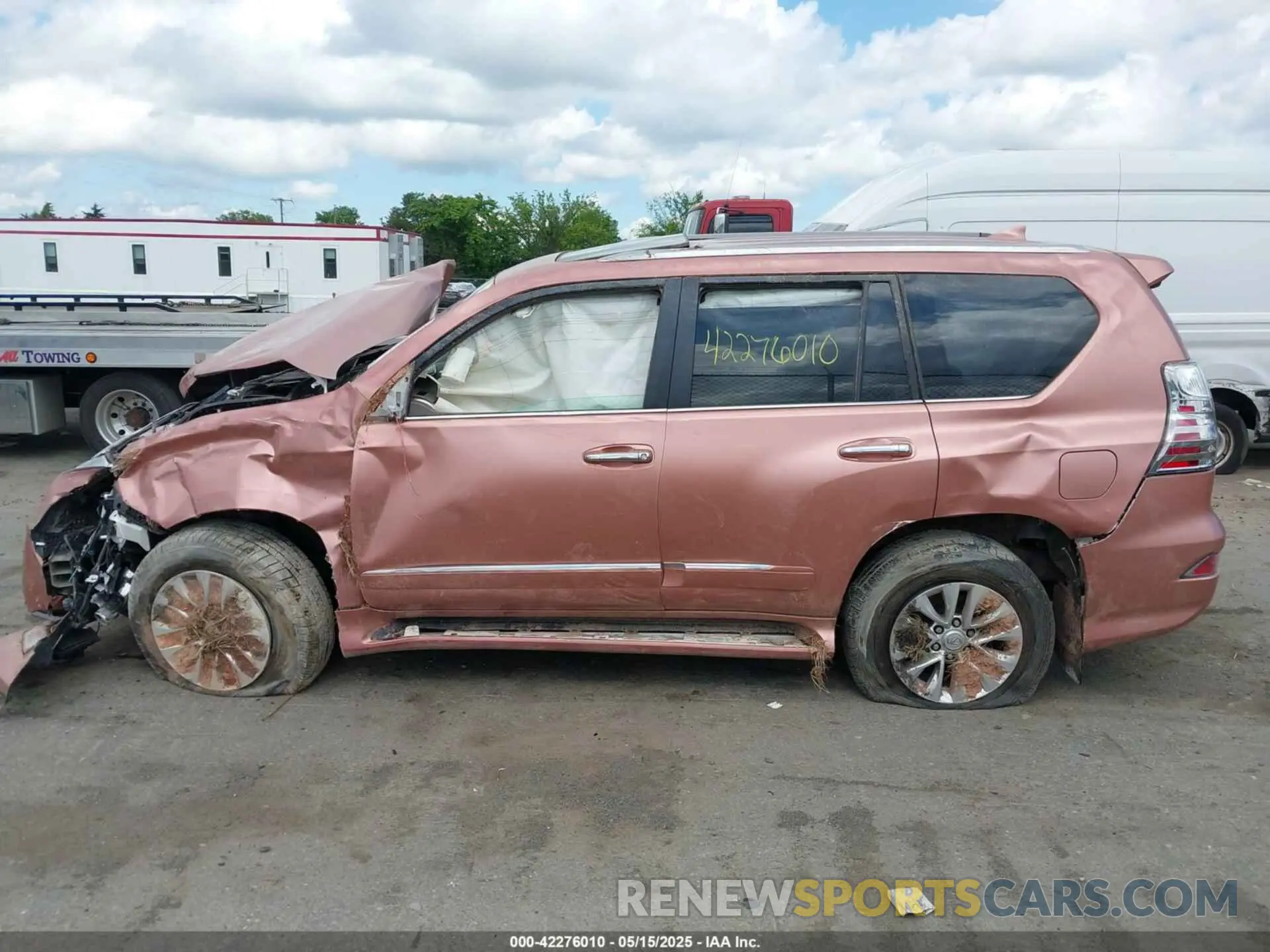 14 fotografías del automóvil dañado JTJBM7FX1K5235388 LEXUS GX 460 2019