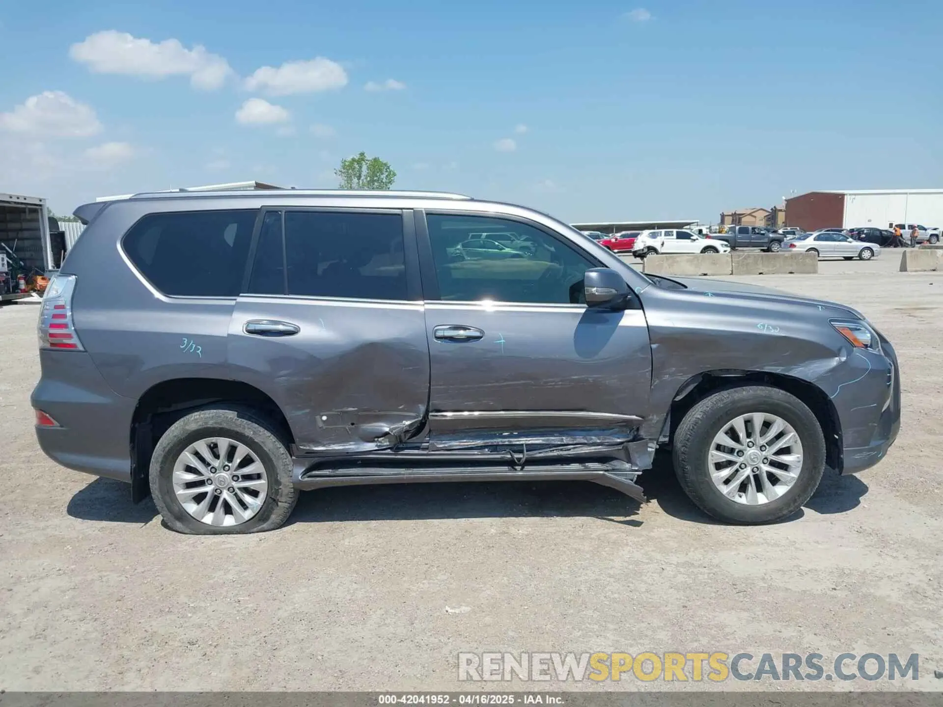 13 fotografías del automóvil dañado JTJBM7FX3K5222495 LEXUS GX 460 2019