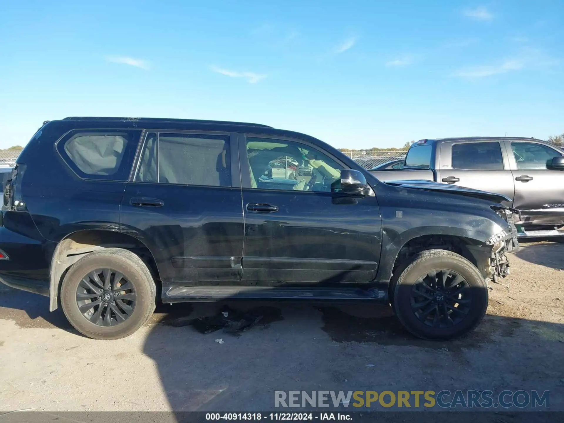 12 fotografías del automóvil dañado JTJBM7FX5K5231067 LEXUS GX 460 2019