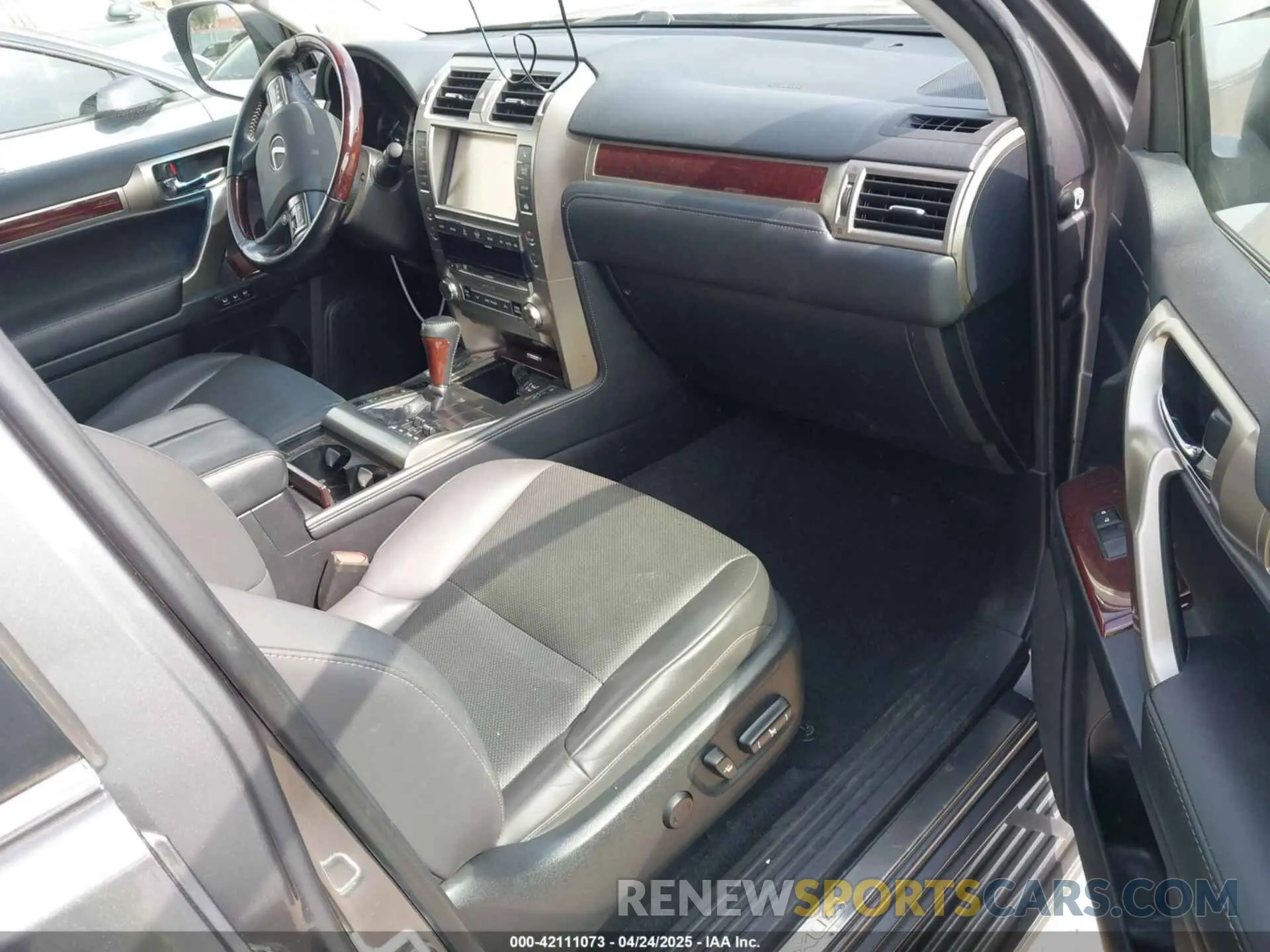 5 fotografías del automóvil dañado JTJBM7FX7K5212004 LEXUS GX 460 2019
