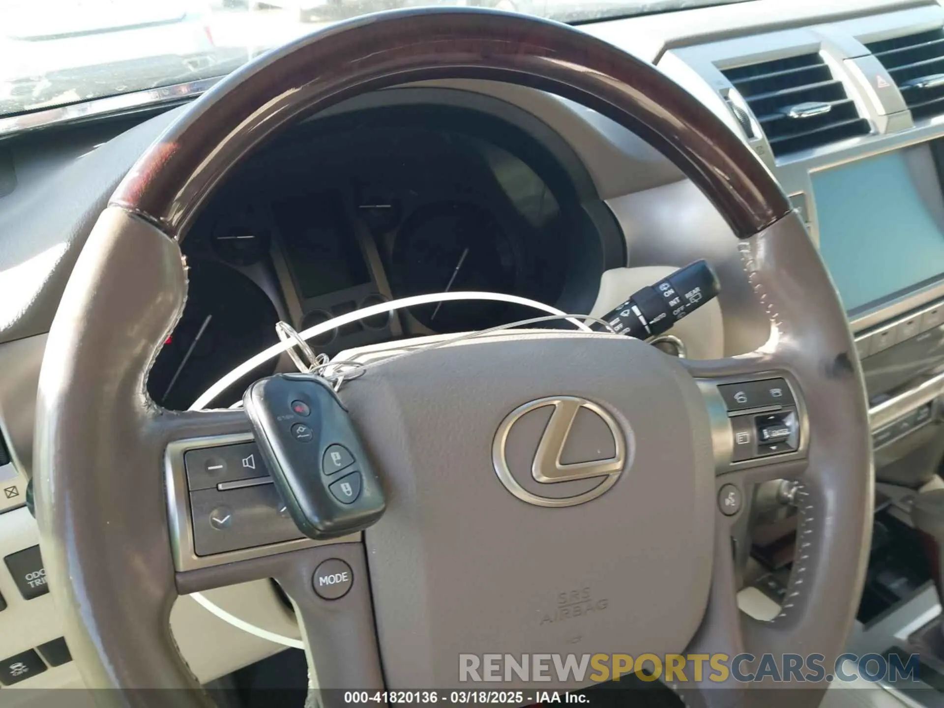 11 fotografías del automóvil dañado JTJBM7FX8K5216952 LEXUS GX 460 2019