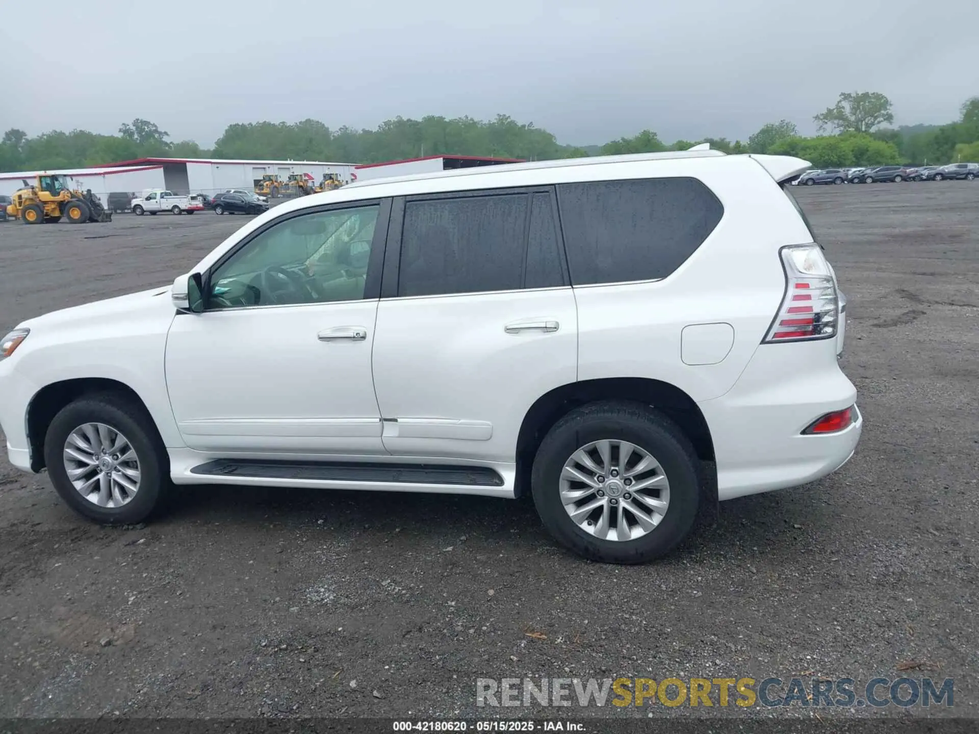 14 fotografías del automóvil dañado JTJBM7FX8K5233766 LEXUS GX 460 2019