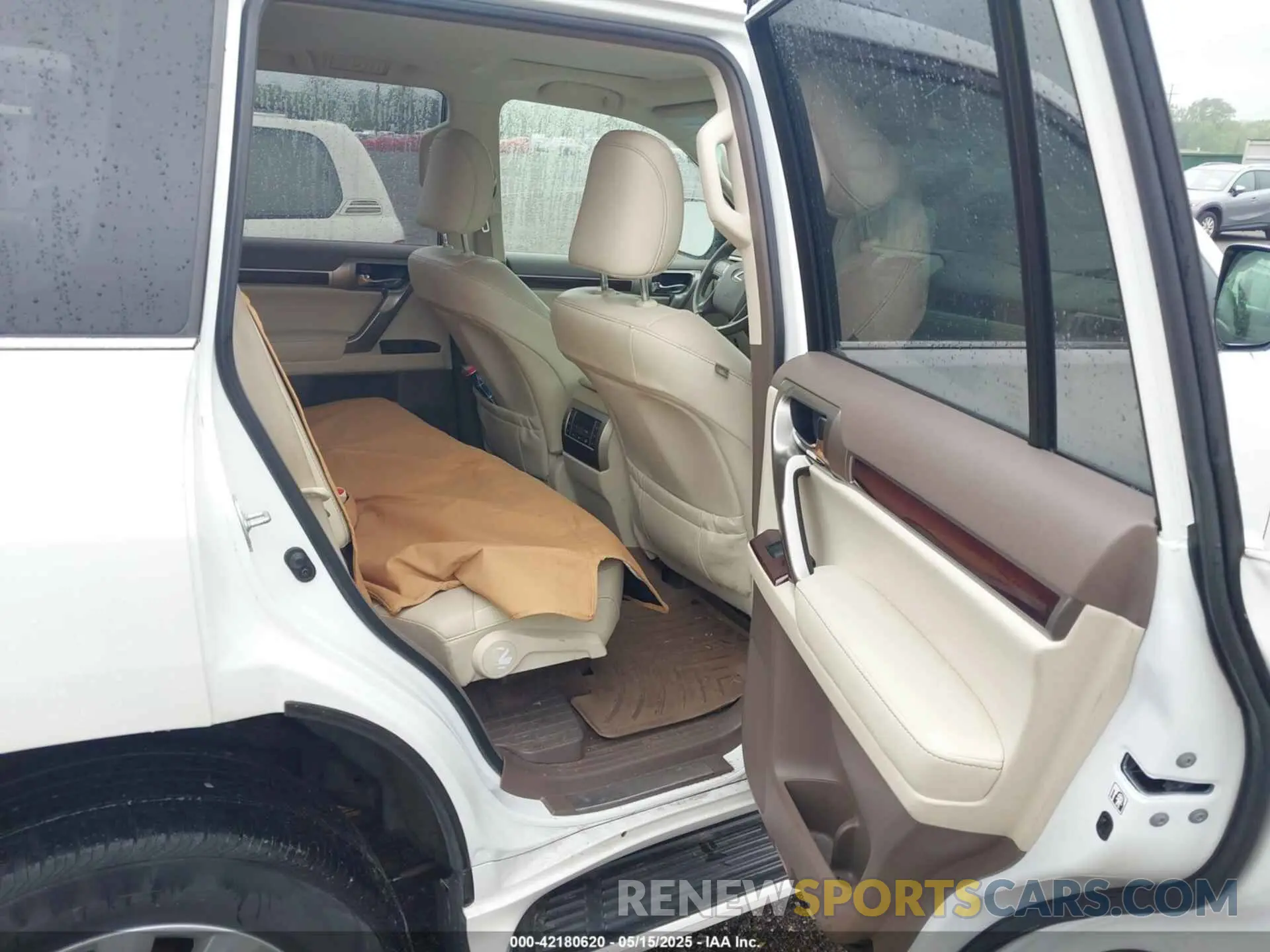 8 fotografías del automóvil dañado JTJBM7FX8K5233766 LEXUS GX 460 2019