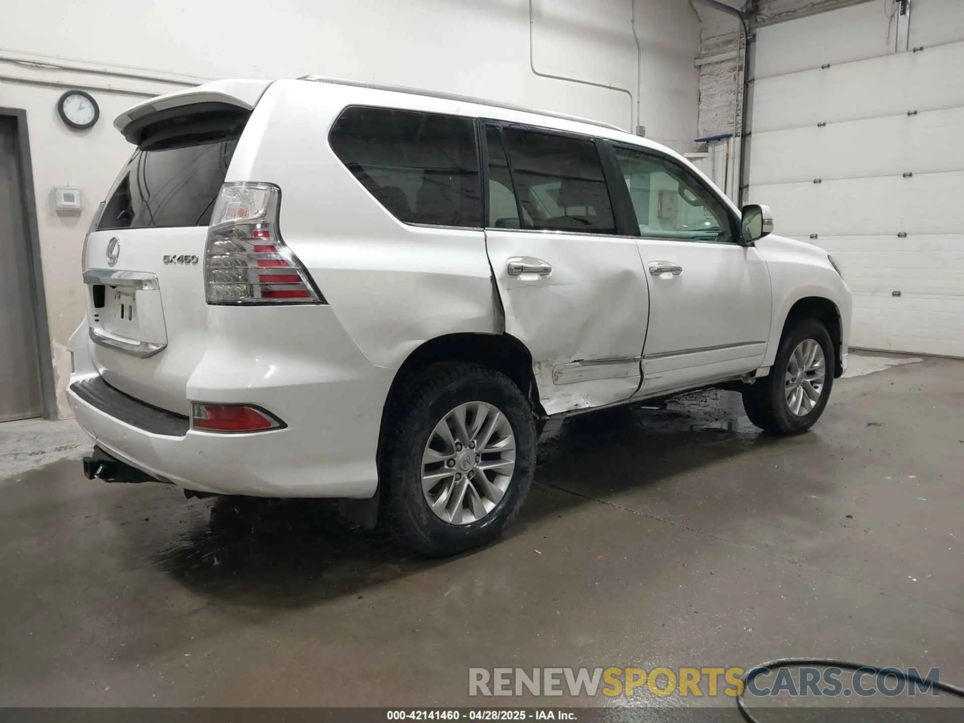 4 fotografías del automóvil dañado JTJBM7FX9K5212635 LEXUS GX 460 2019