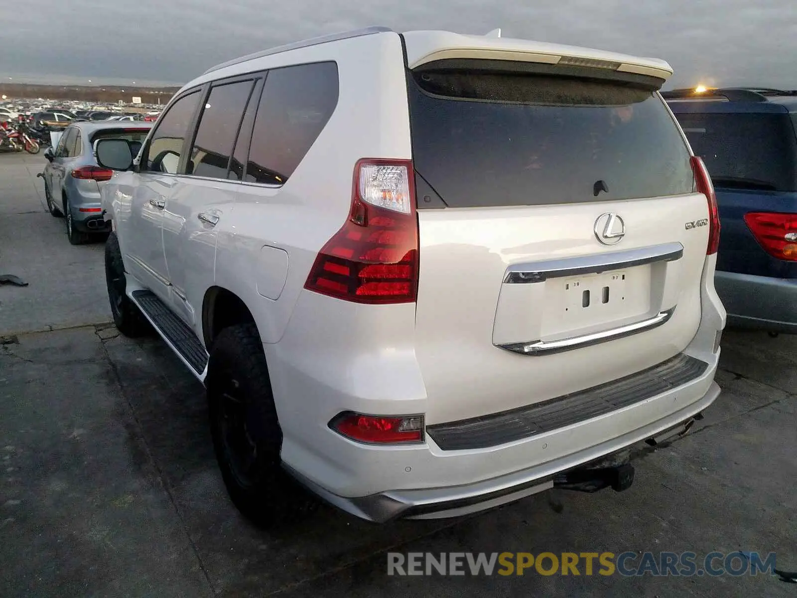 3 fotografías del automóvil dañado JTJBM7FX9K5213946 LEXUS GX 460 2019