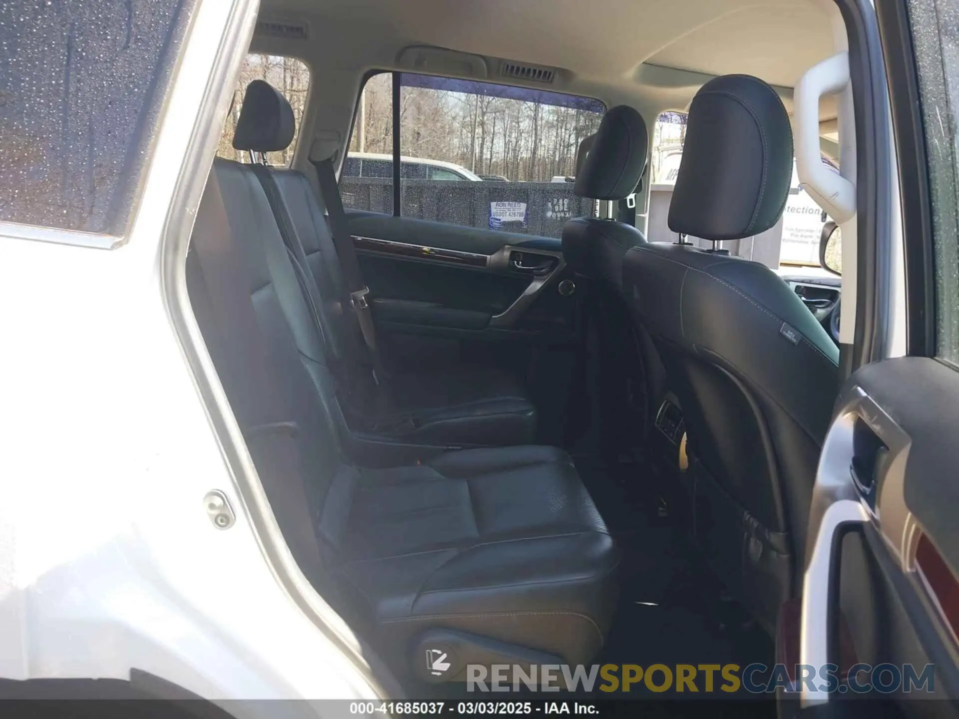 8 fotografías del automóvil dañado JTJJM7FXXK5227544 LEXUS GX 460 2019