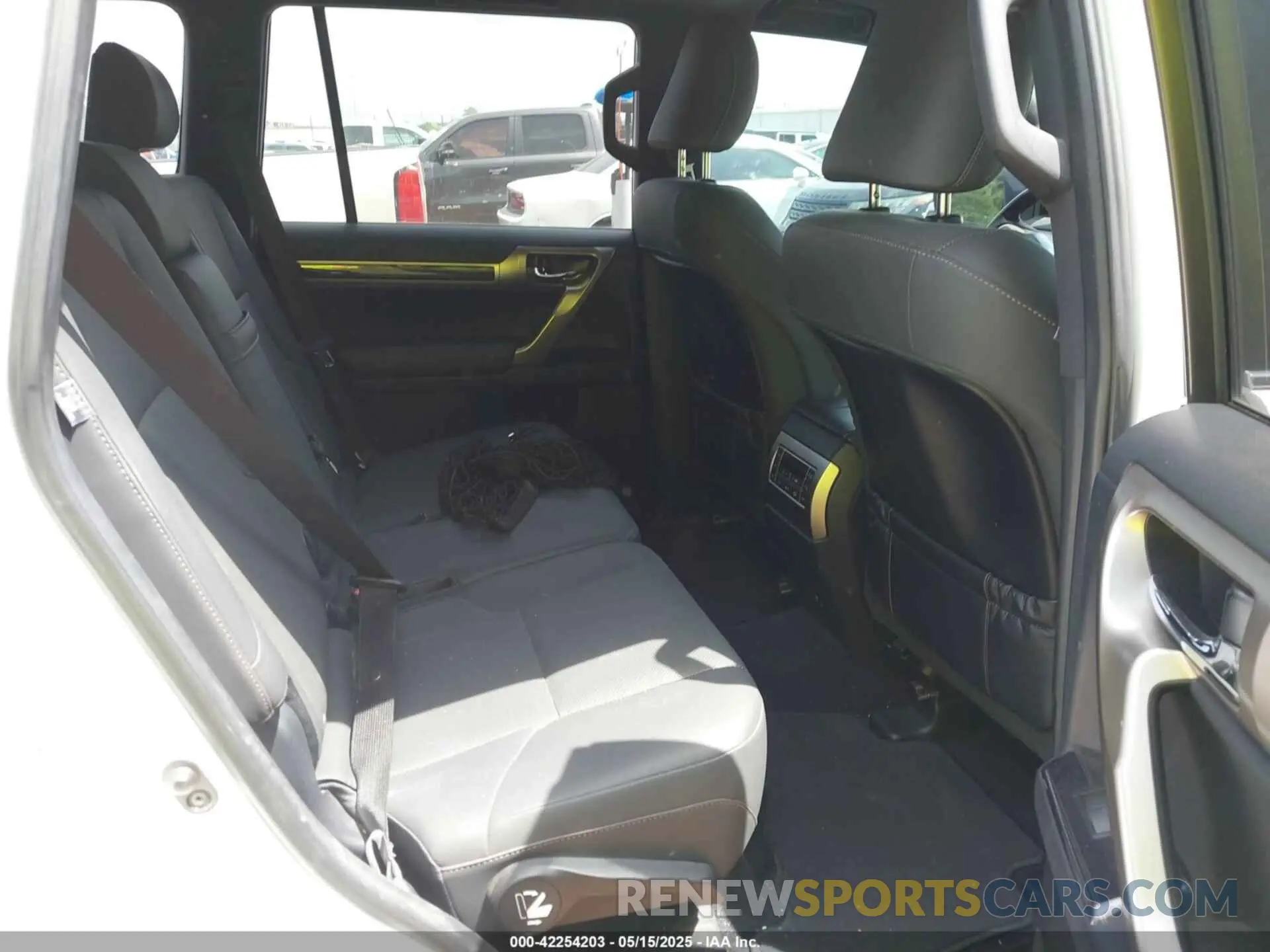 8 fotografías del automóvil dañado JTJAM7BX2L5263445 LEXUS GX 460 2020
