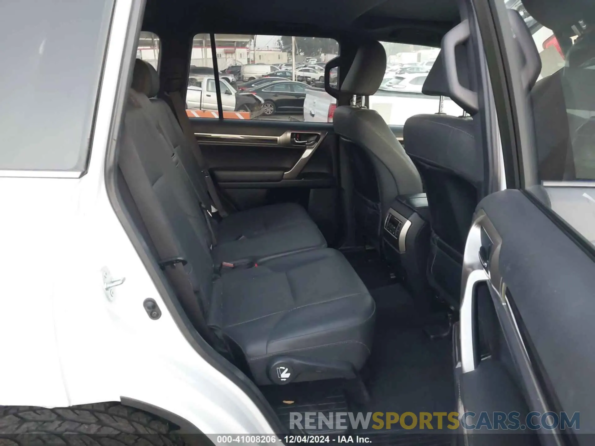 8 fotografías del automóvil dañado JTJAM7BX8L5265250 LEXUS GX 460 2020