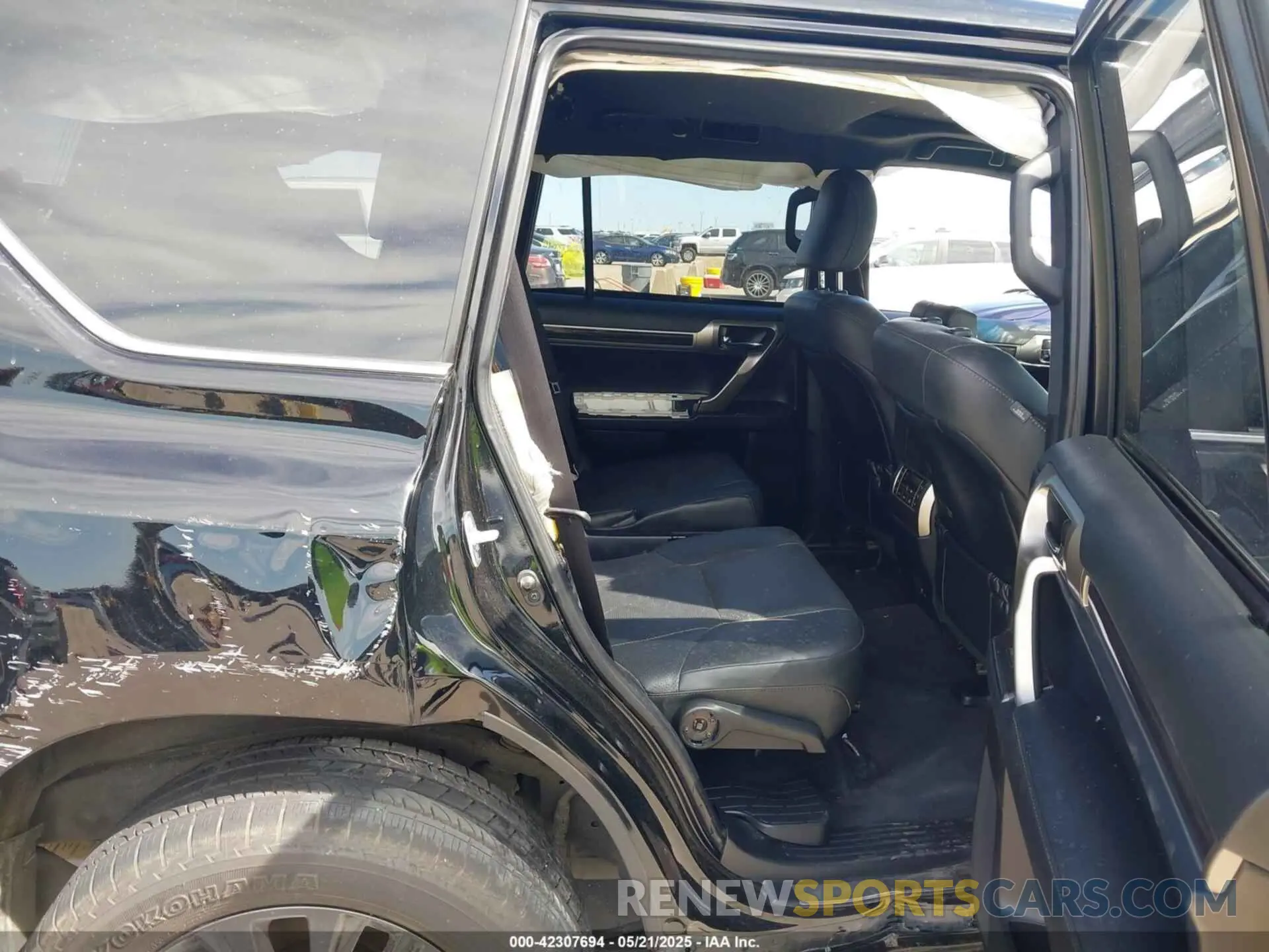 8 fotografías del automóvil dañado JTJGM7BX9L5263372 LEXUS GX 460 2020