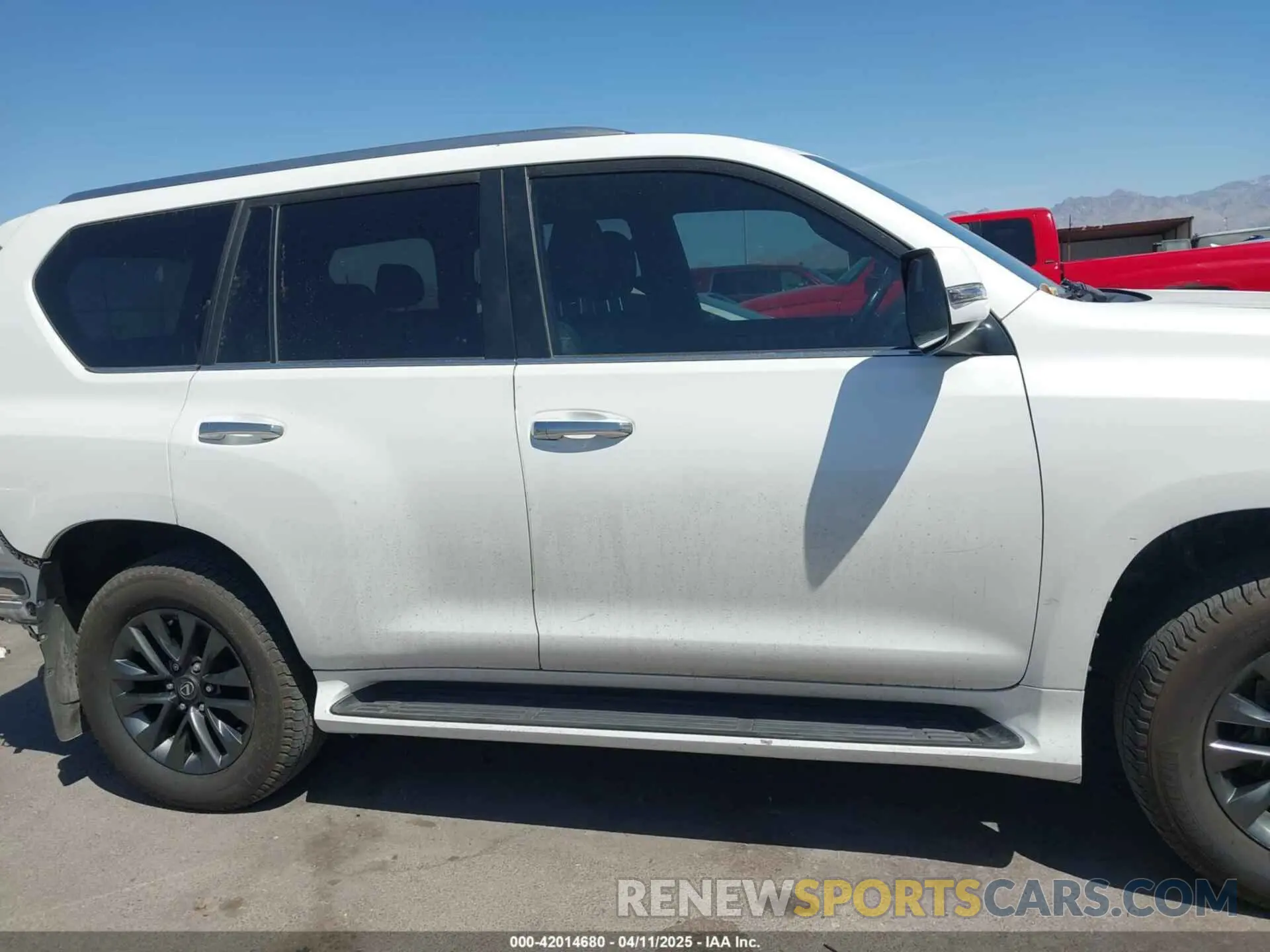 14 fotografías del automóvil dañado JTJAM7BX2M5272499 LEXUS GX 460 2021