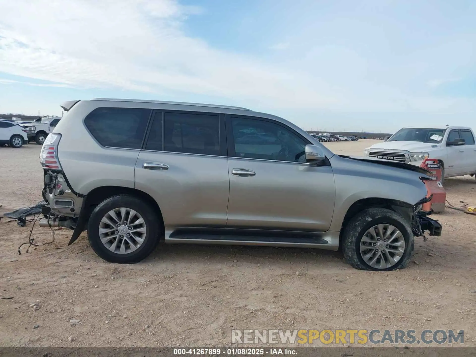 14 fotografías del automóvil dañado JTJAM7BX3M5283110 LEXUS GX 460 2021