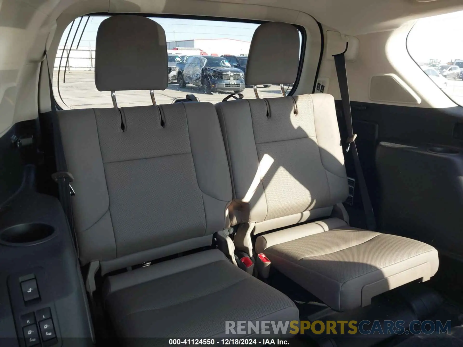17 fotografías del automóvil dañado JTJAM7BX2N5326045 LEXUS GX 460 2022