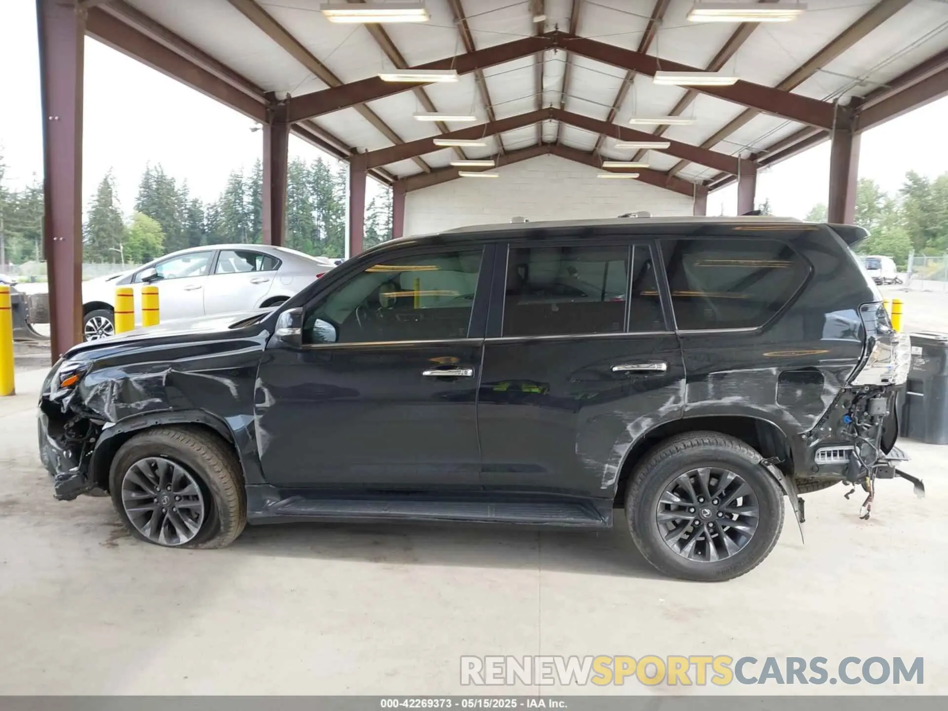 14 fotografías del automóvil dañado JTJAM7BX3N5333036 LEXUS GX 460 2022