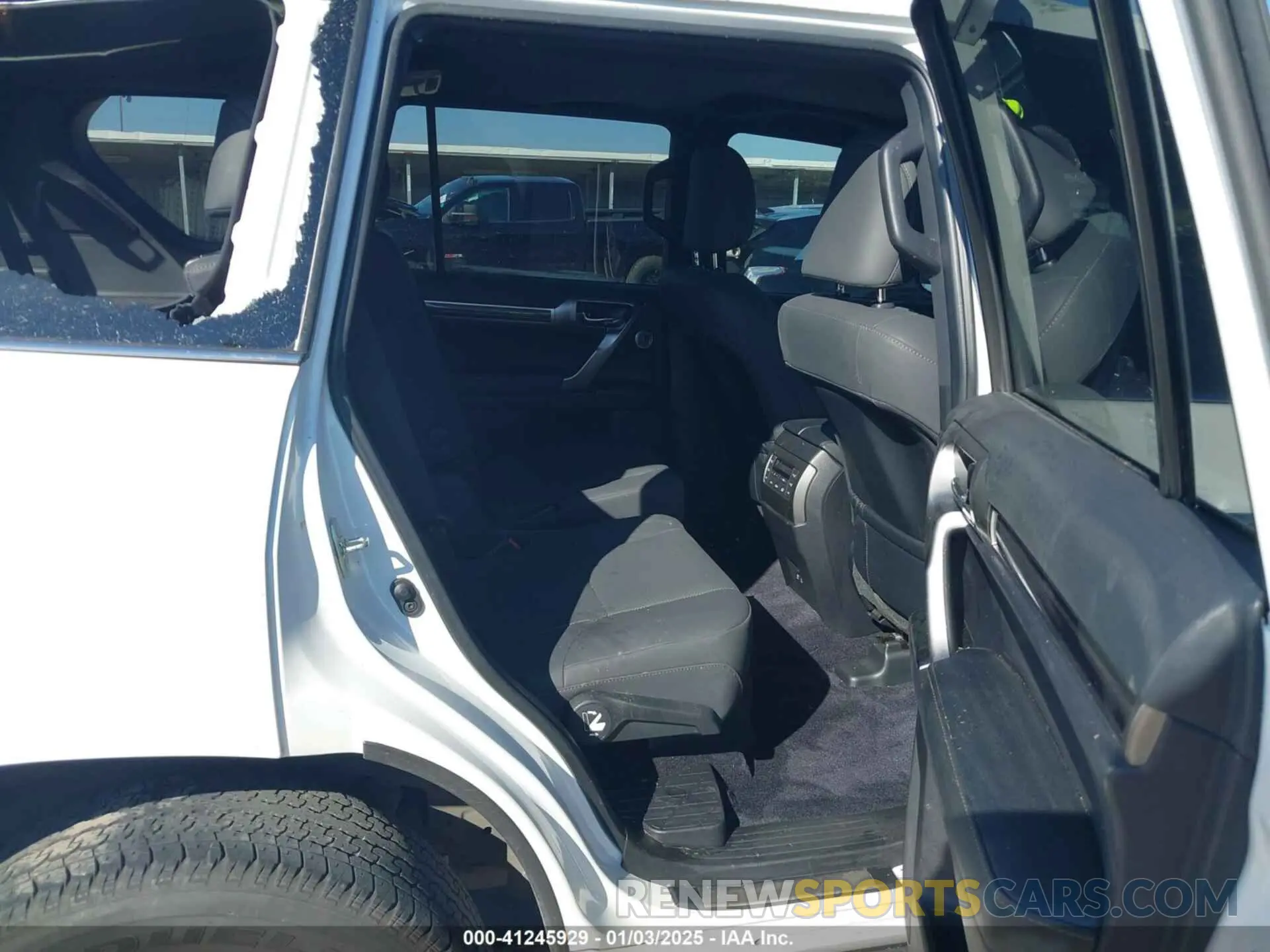 8 fotografías del automóvil dañado JTJAM7BX5N5312706 LEXUS GX 460 2022