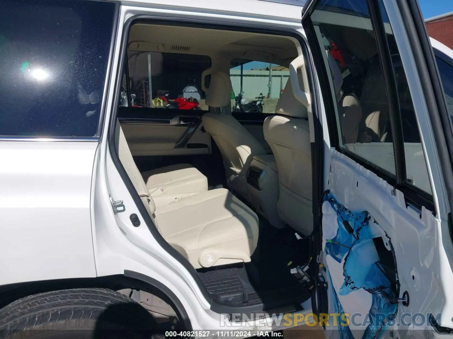 8 fotografías del automóvil dañado JTJAM7BX5N5337296 LEXUS GX 460 2022