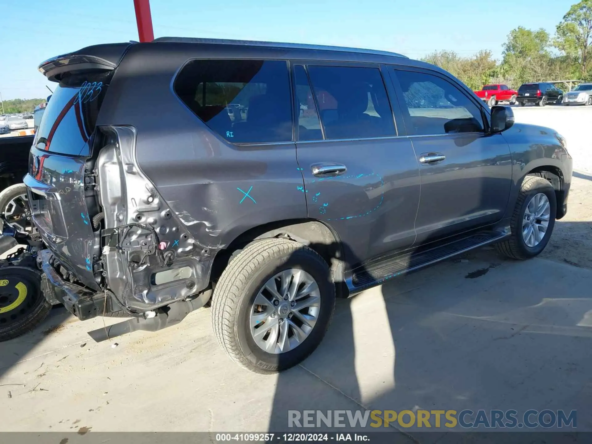 4 fotografías del automóvil dañado JTJAM7BX9N5309419 LEXUS GX 460 2022