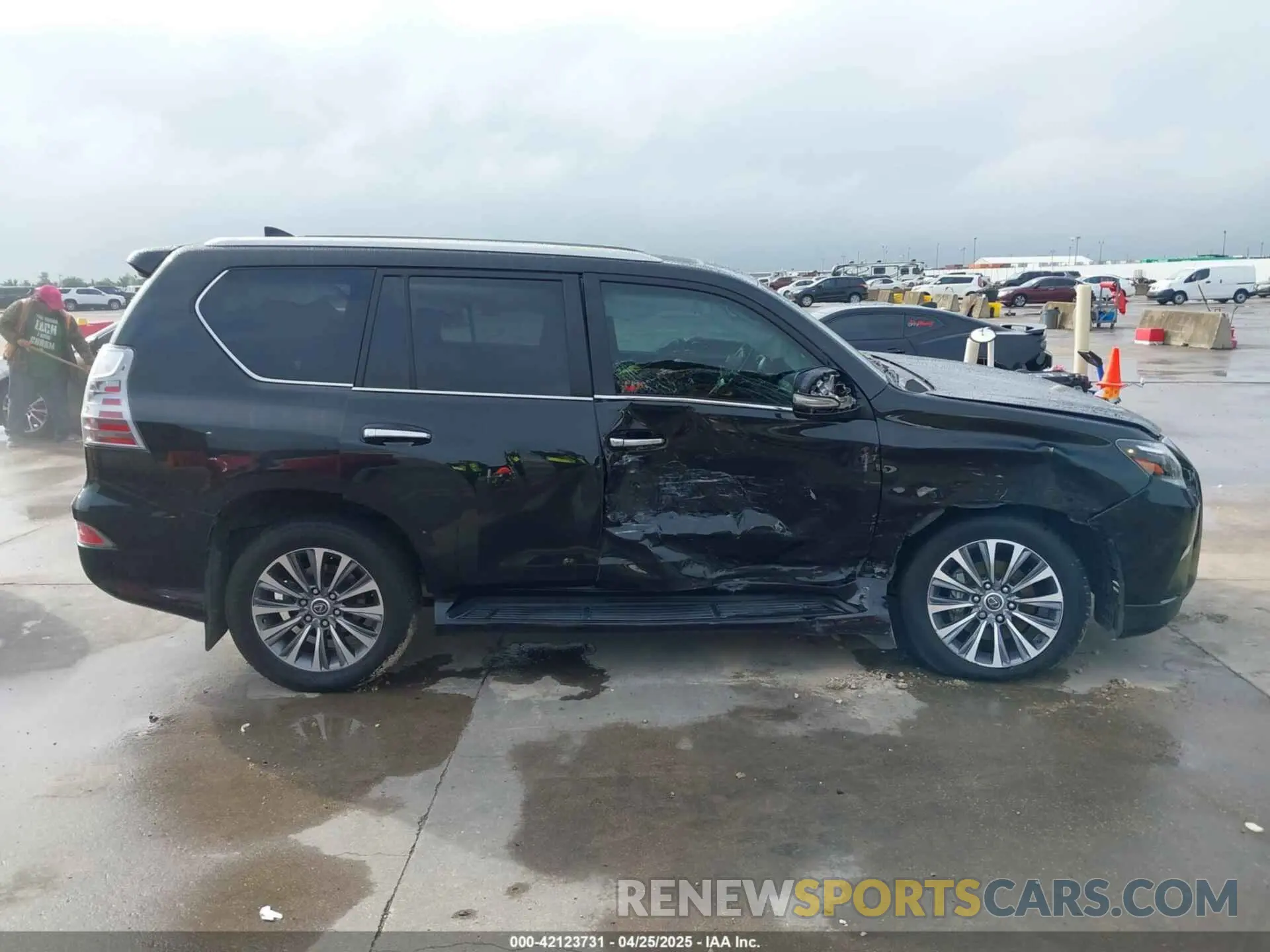 14 fotografías del automóvil dañado JTJGM7BX9N5307633 LEXUS GX 460 2022