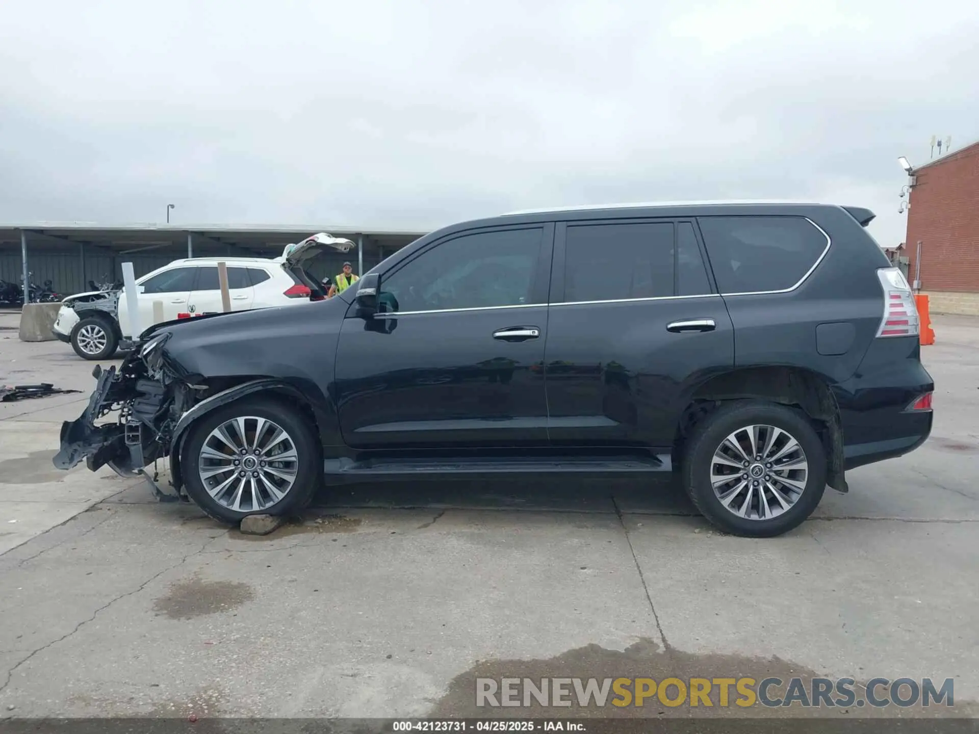 15 fotografías del automóvil dañado JTJGM7BX9N5307633 LEXUS GX 460 2022