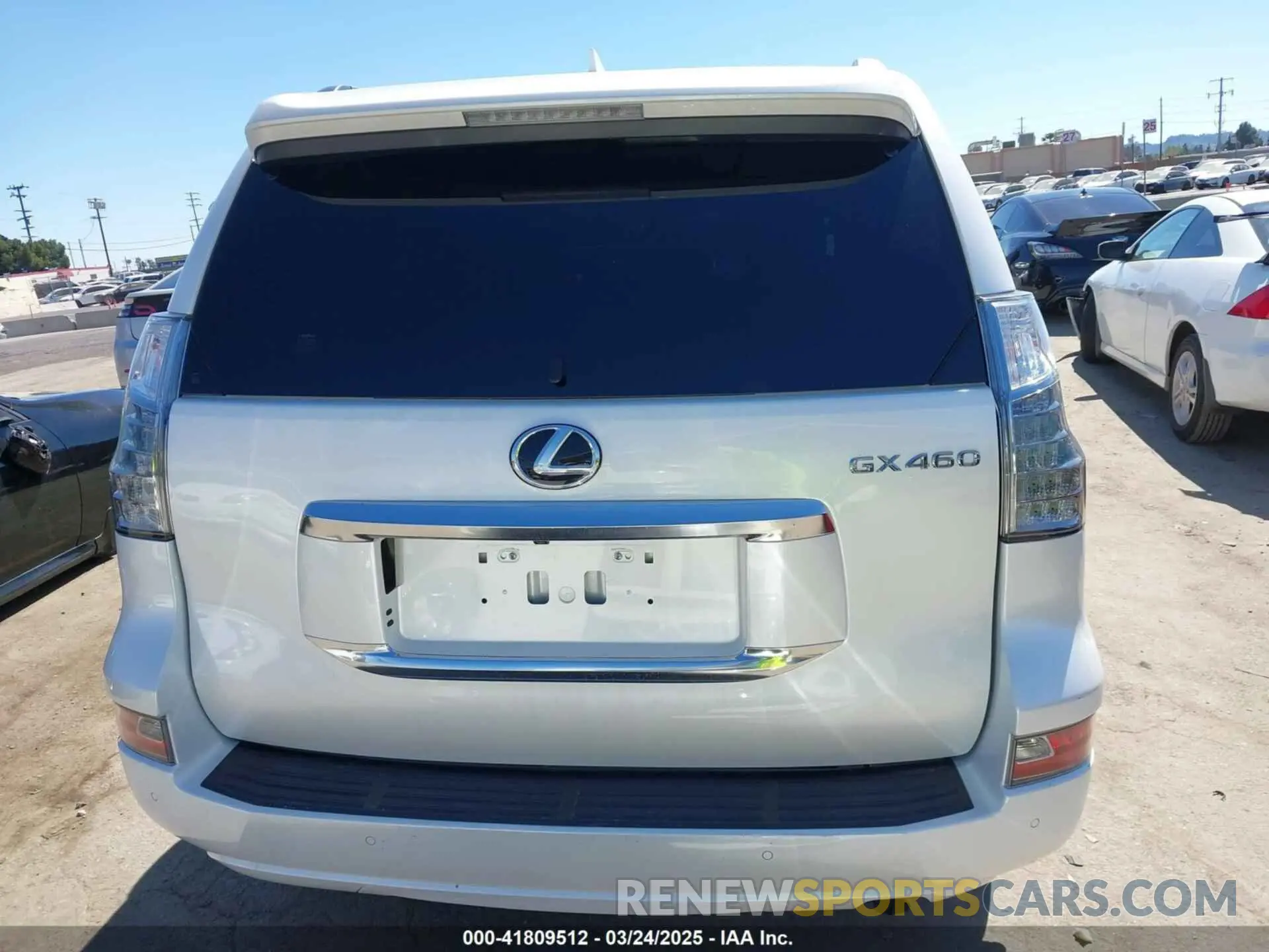 16 fotografías del automóvil dañado JTJAM7BX0P5372248 LEXUS GX 460 2023