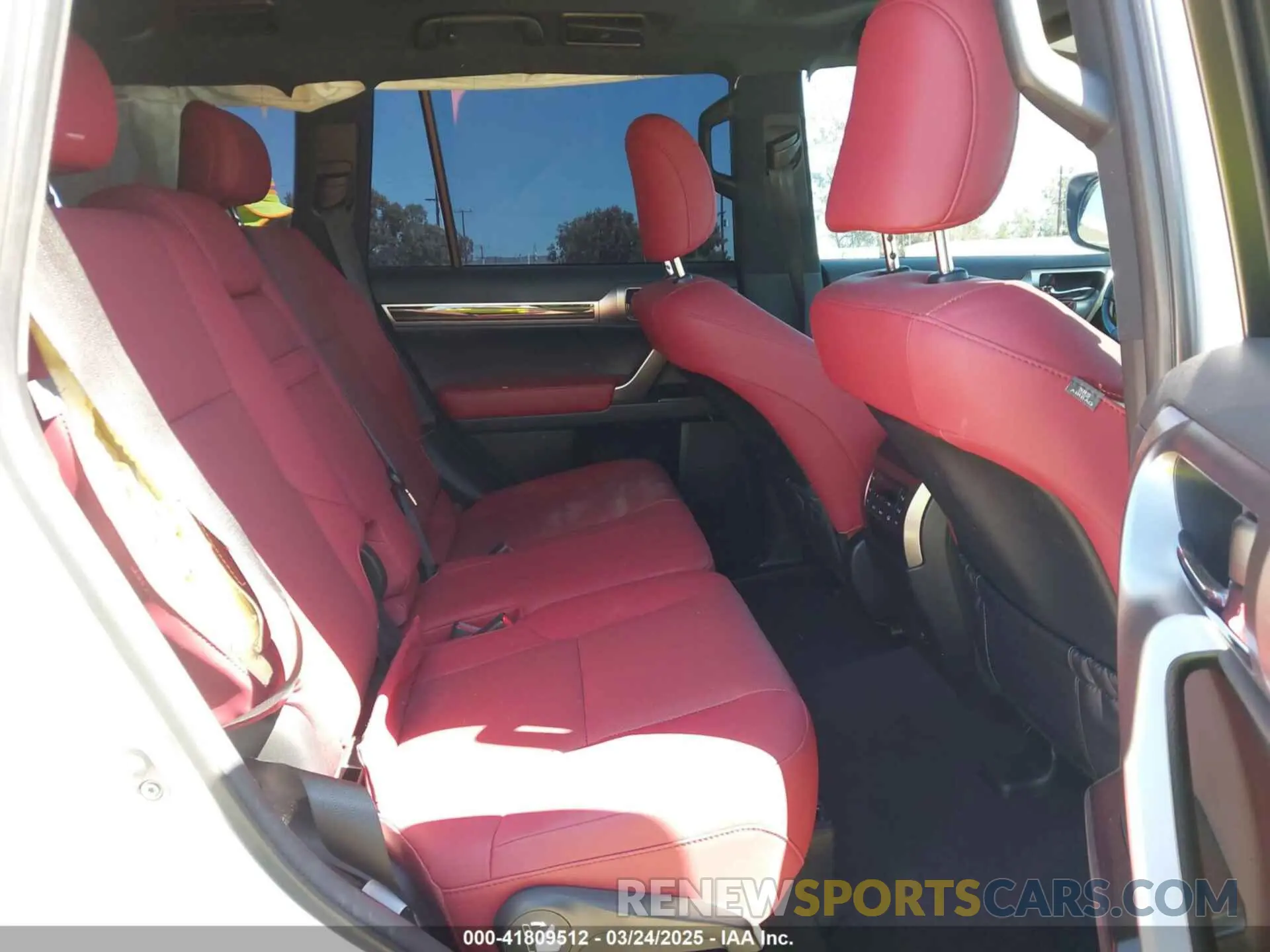 8 fotografías del automóvil dañado JTJAM7BX0P5372248 LEXUS GX 460 2023