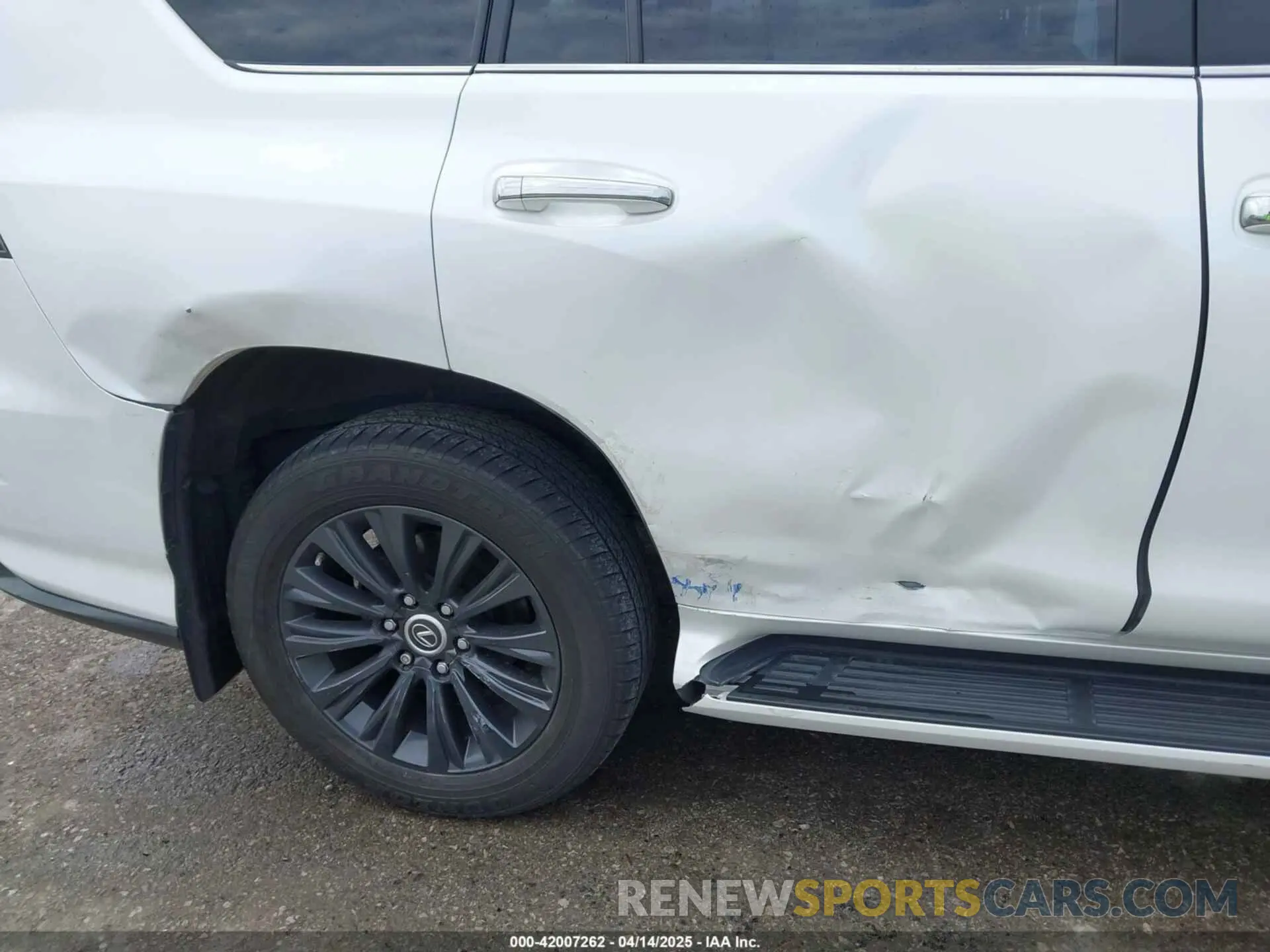 6 fotografías del automóvil dañado JTJAM7BX2P5350445 LEXUS GX 460 2023