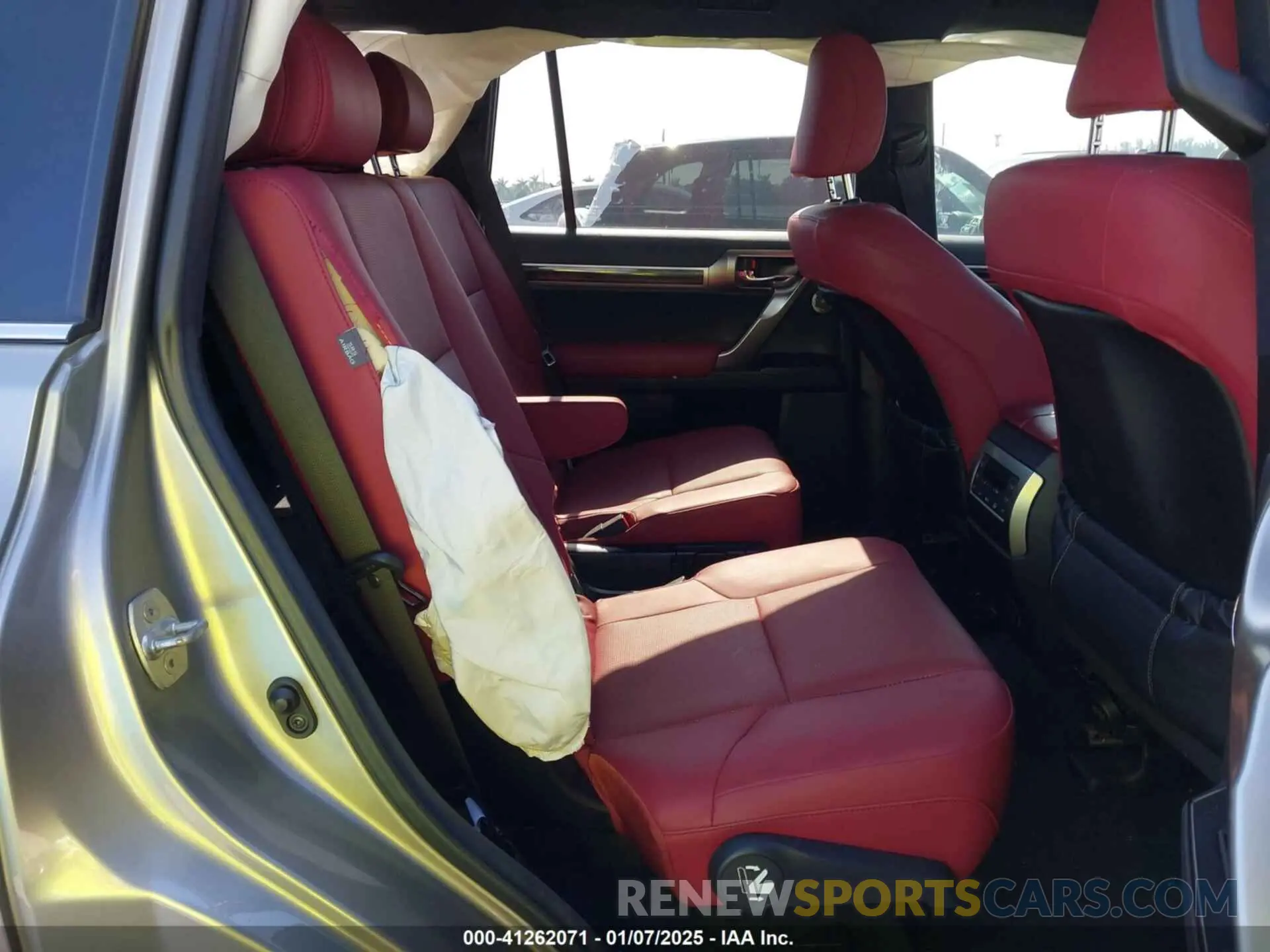 8 fotografías del automóvil dañado JTJAM7BX5P5345868 LEXUS GX 460 2023
